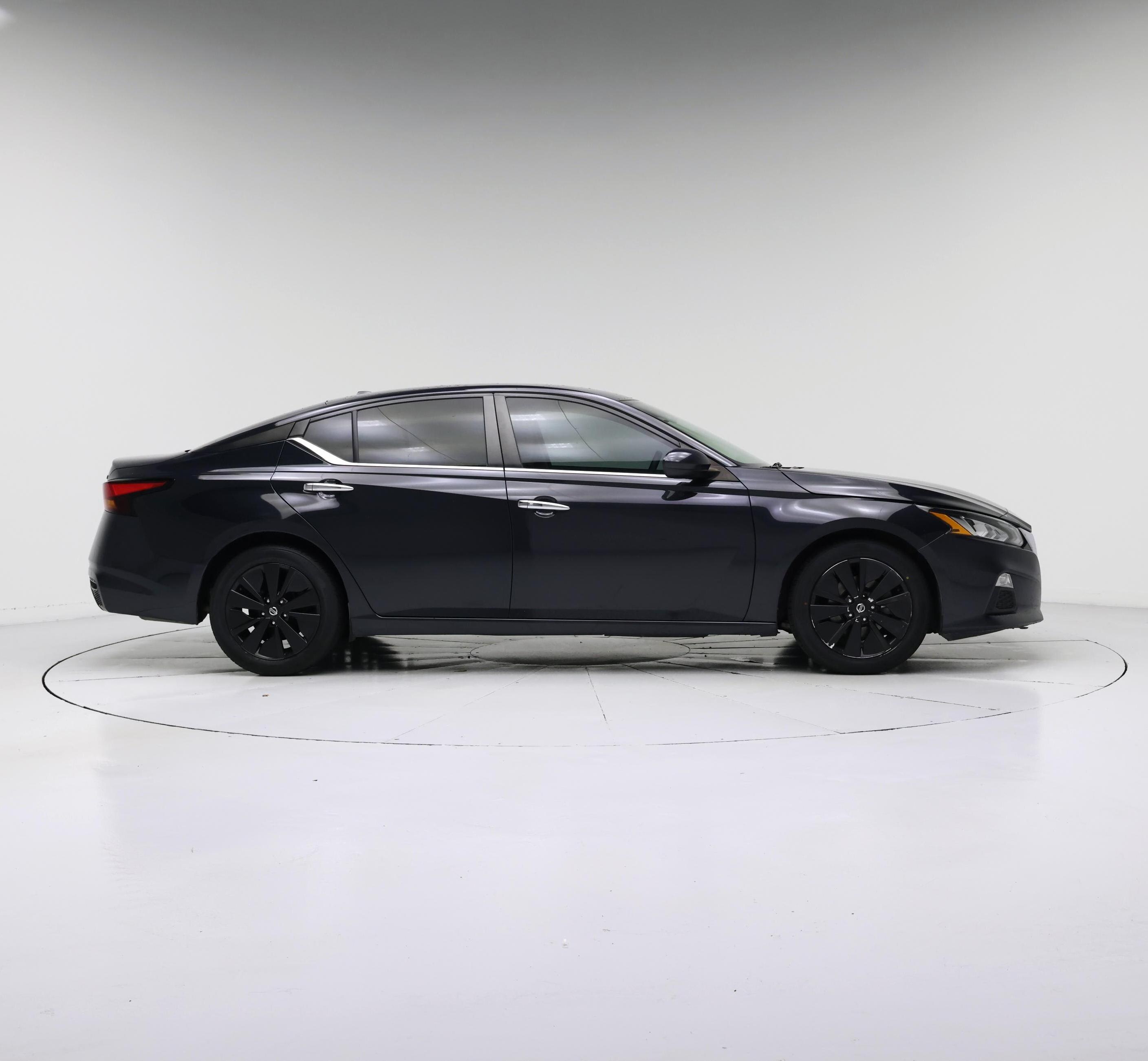 Thumbnail: 2022 Nissan Altima - 7