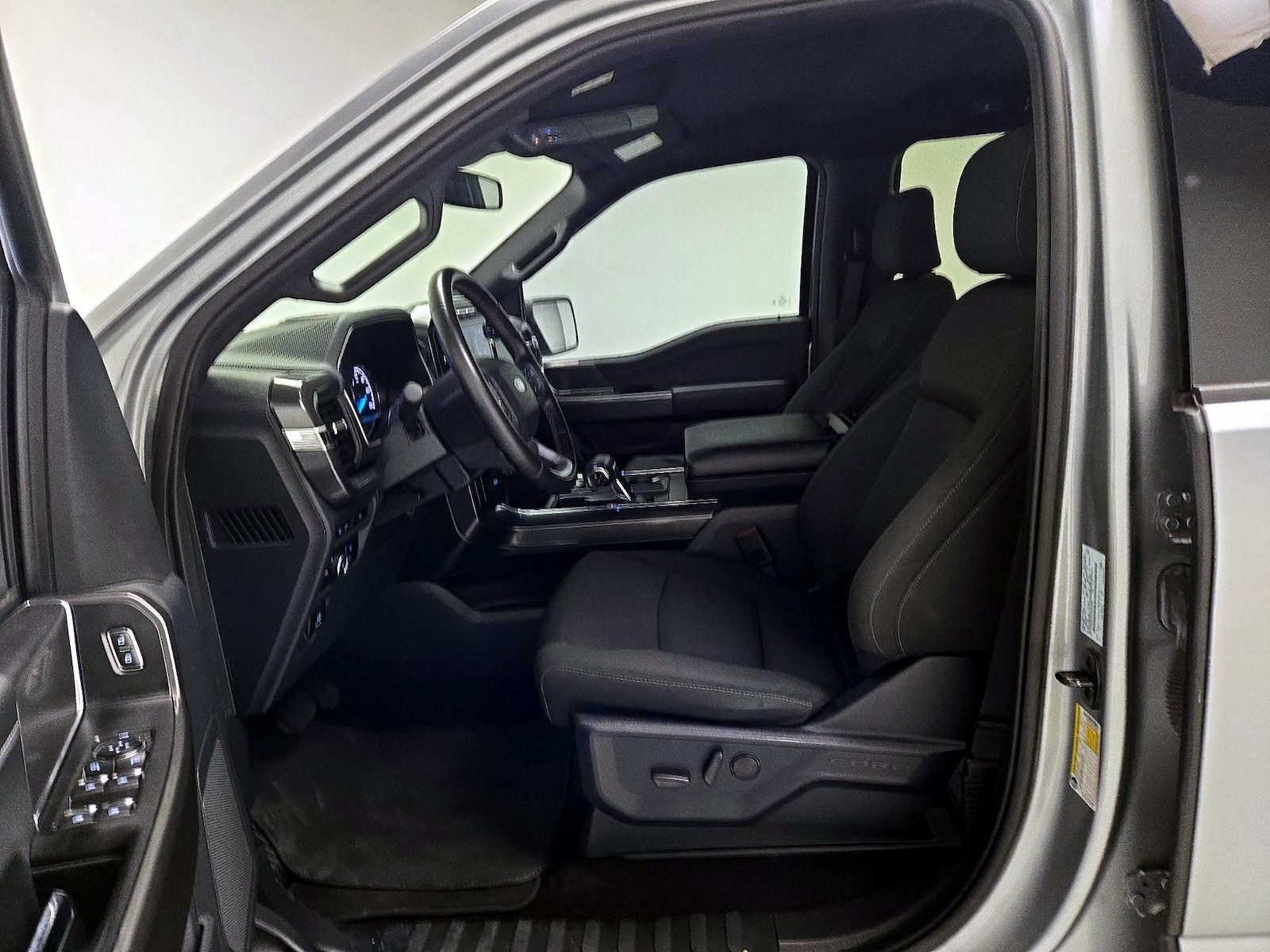 2023 Ford F-150 XLT - Photo 12