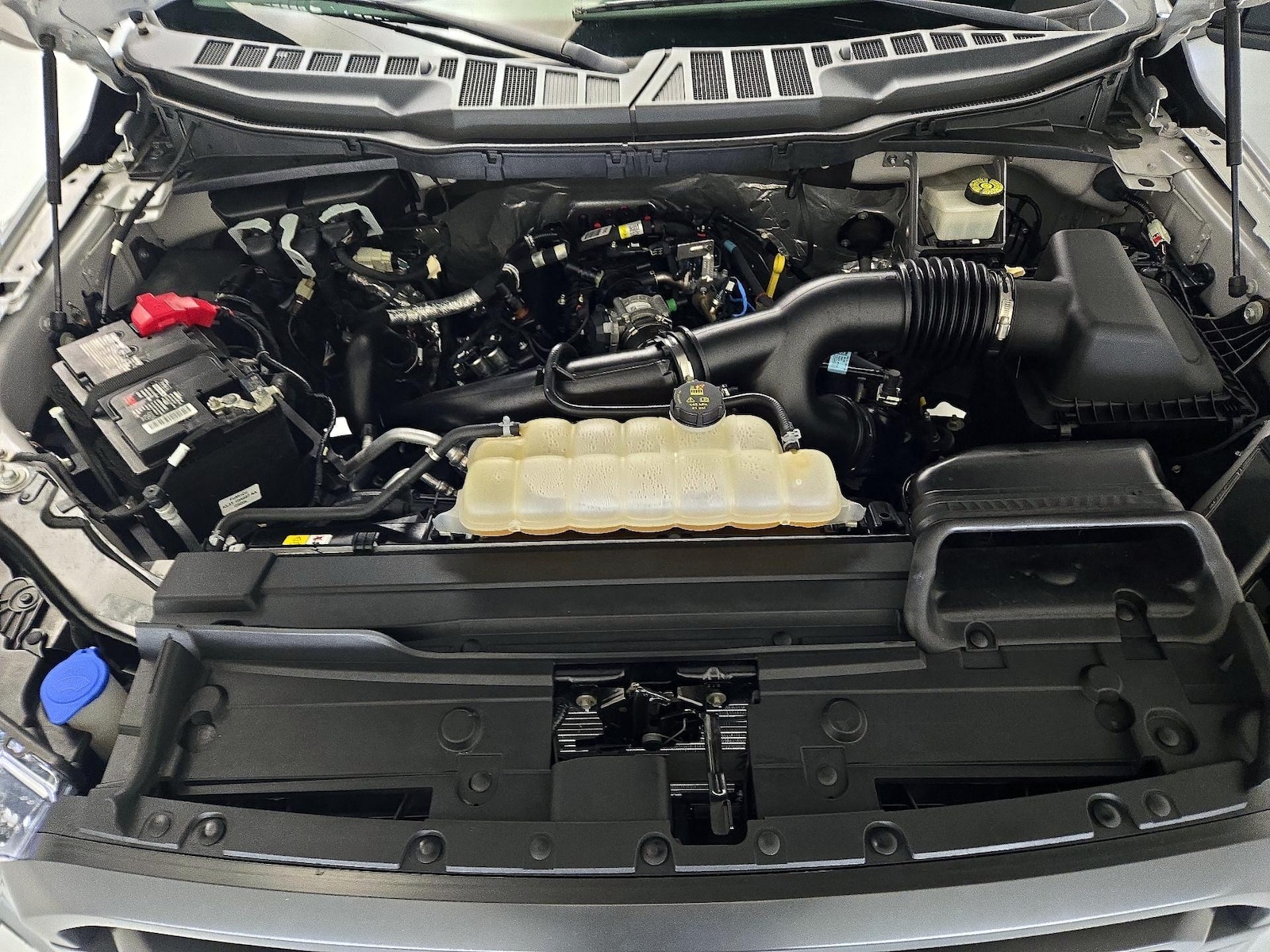 2023 Ford F-150 XLT - Photo 23