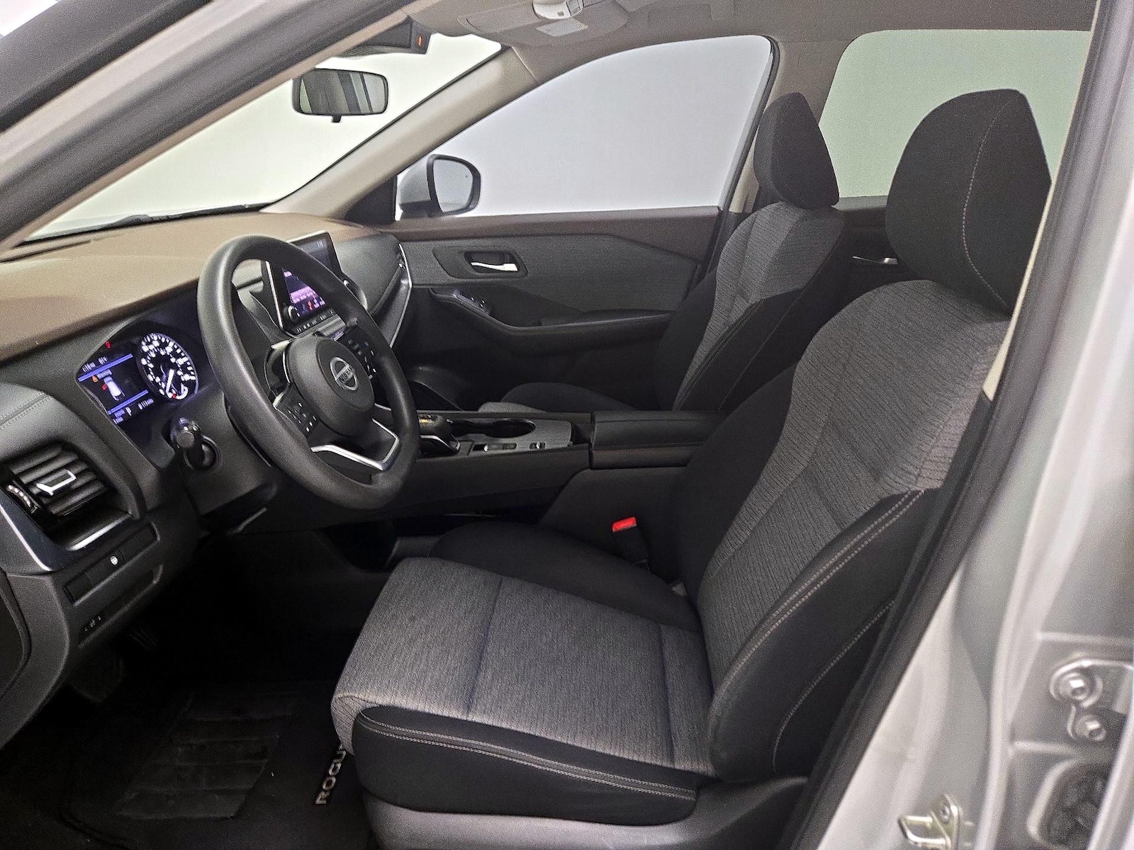 2021 Nissan Rogue SV - Photo 12