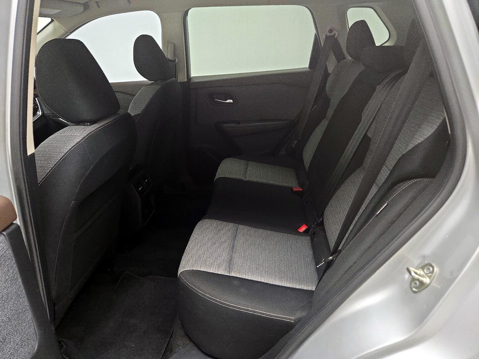 2021 Nissan Rogue SV - Photo 20