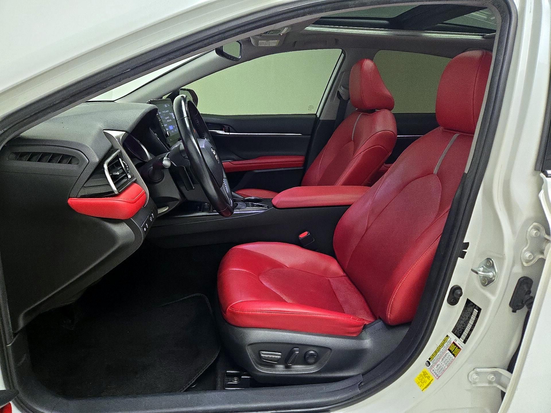 Thumbnail: 2021 Toyota Camry - 11