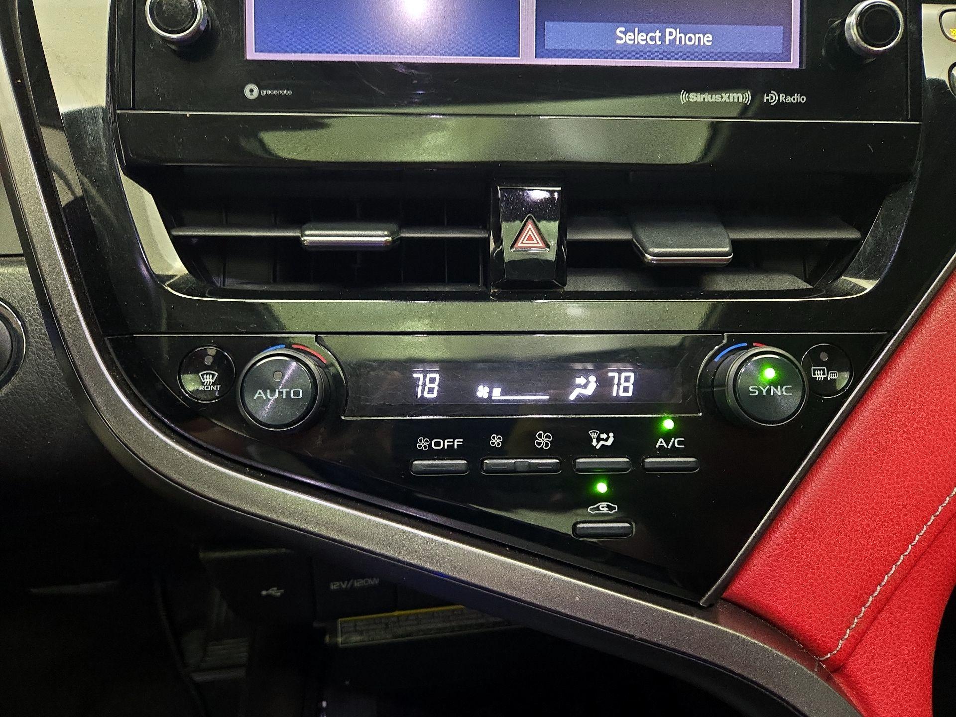Thumbnail: 2021 Toyota Camry - 16