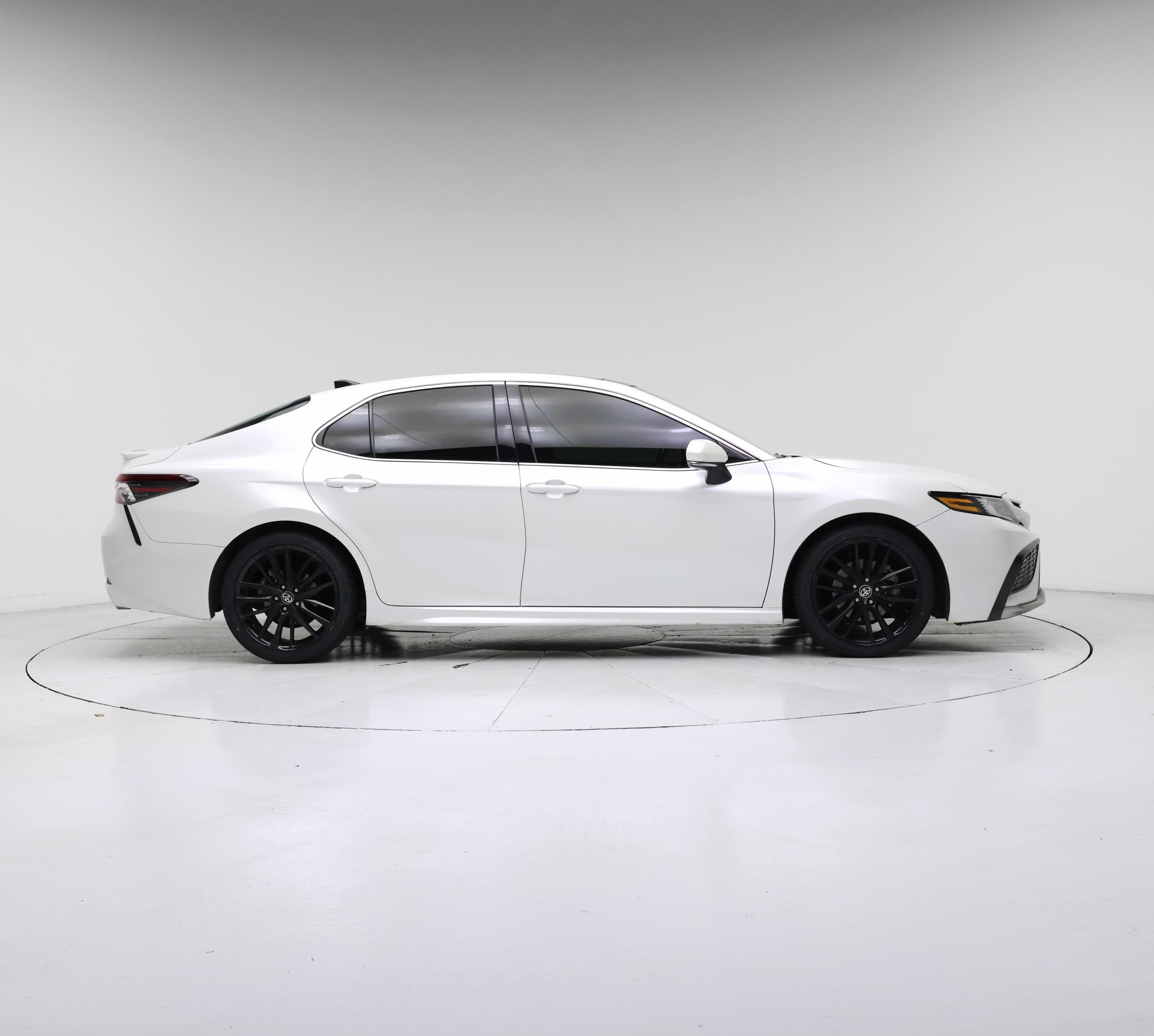 Thumbnail: 2021 Toyota Camry - 7