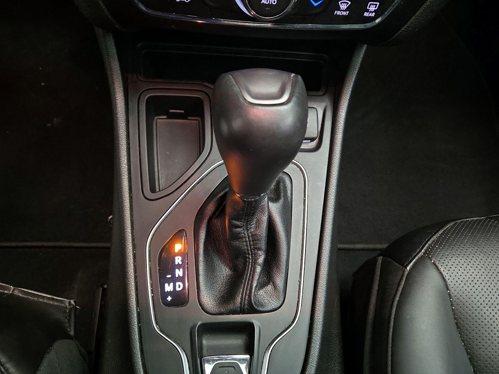 Thumbnail: 2021 Jeep Cherokee - 17