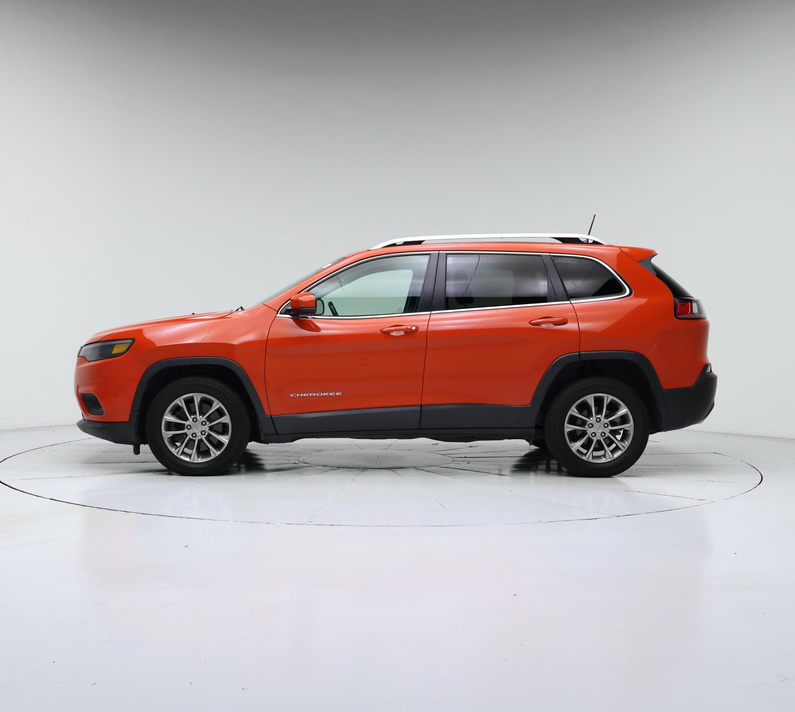 Thumbnail: 2021 Jeep Cherokee - 3