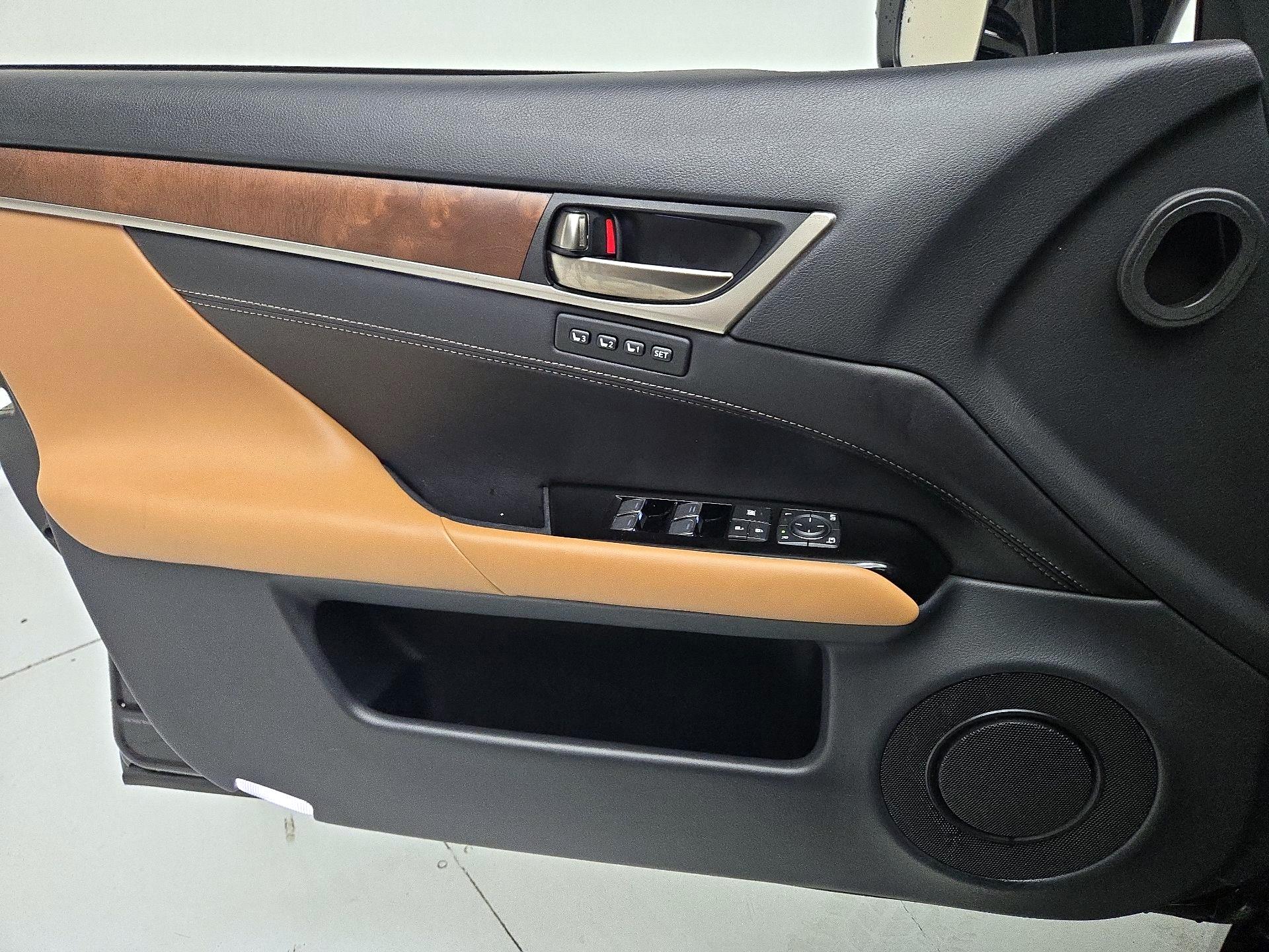 Thumbnail: 2019 Lexus GS - 12