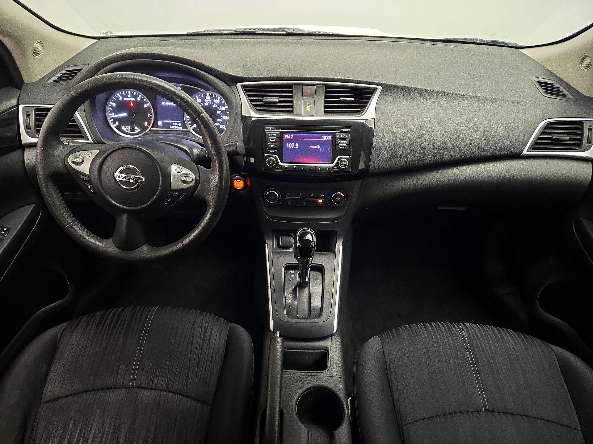 Thumbnail: 2017 Nissan Sentra - 9