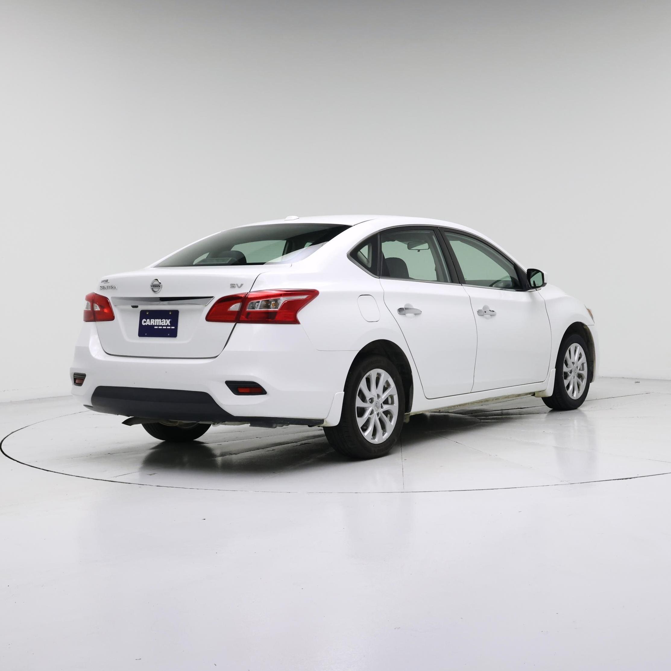 Thumbnail: 2017 Nissan Sentra - 8