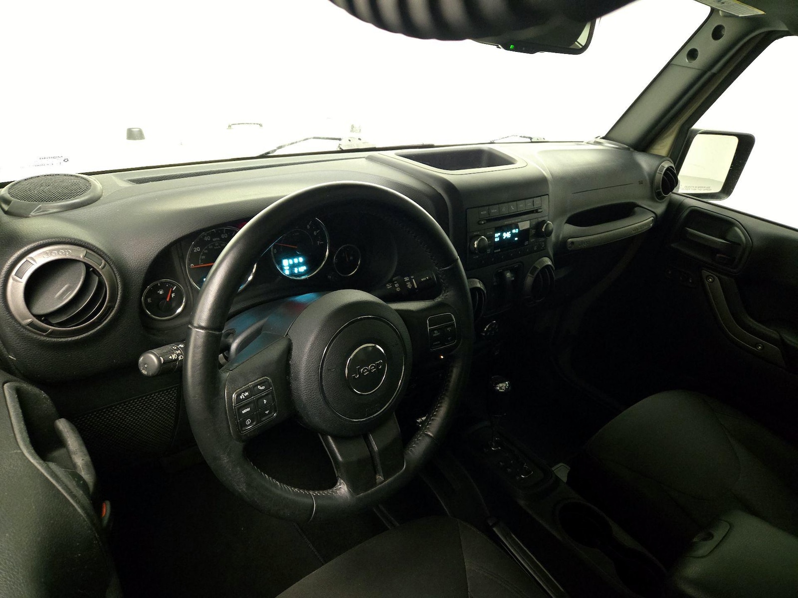 2018 Jeep Wrangler JK Willys Wheeler - Photo 10