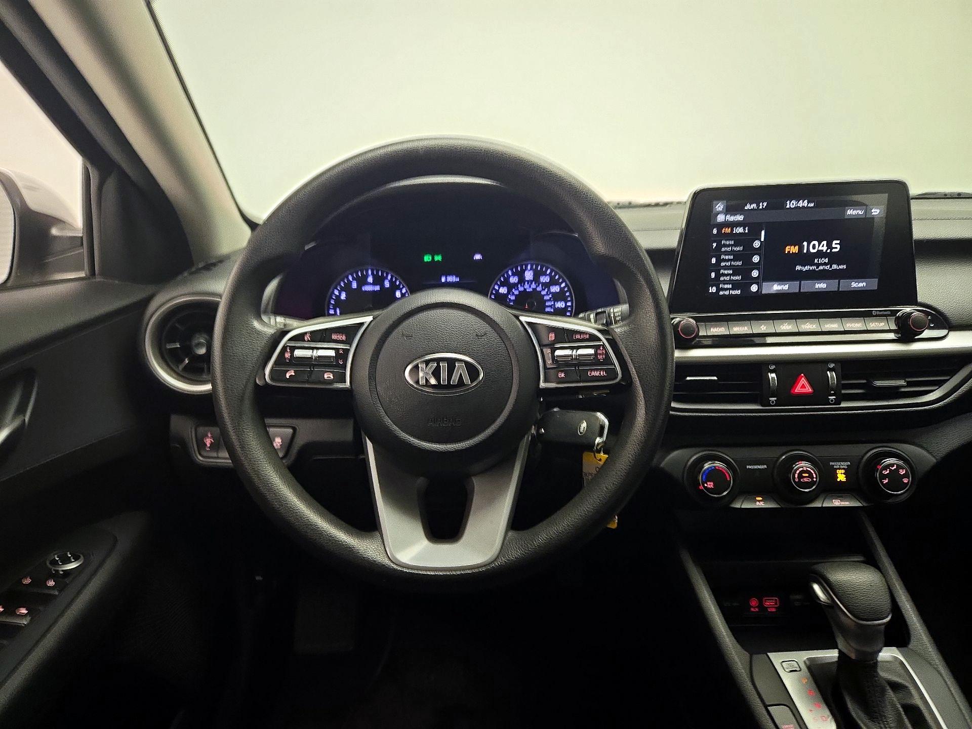 Thumbnail: 2021 Kia Forte - 10