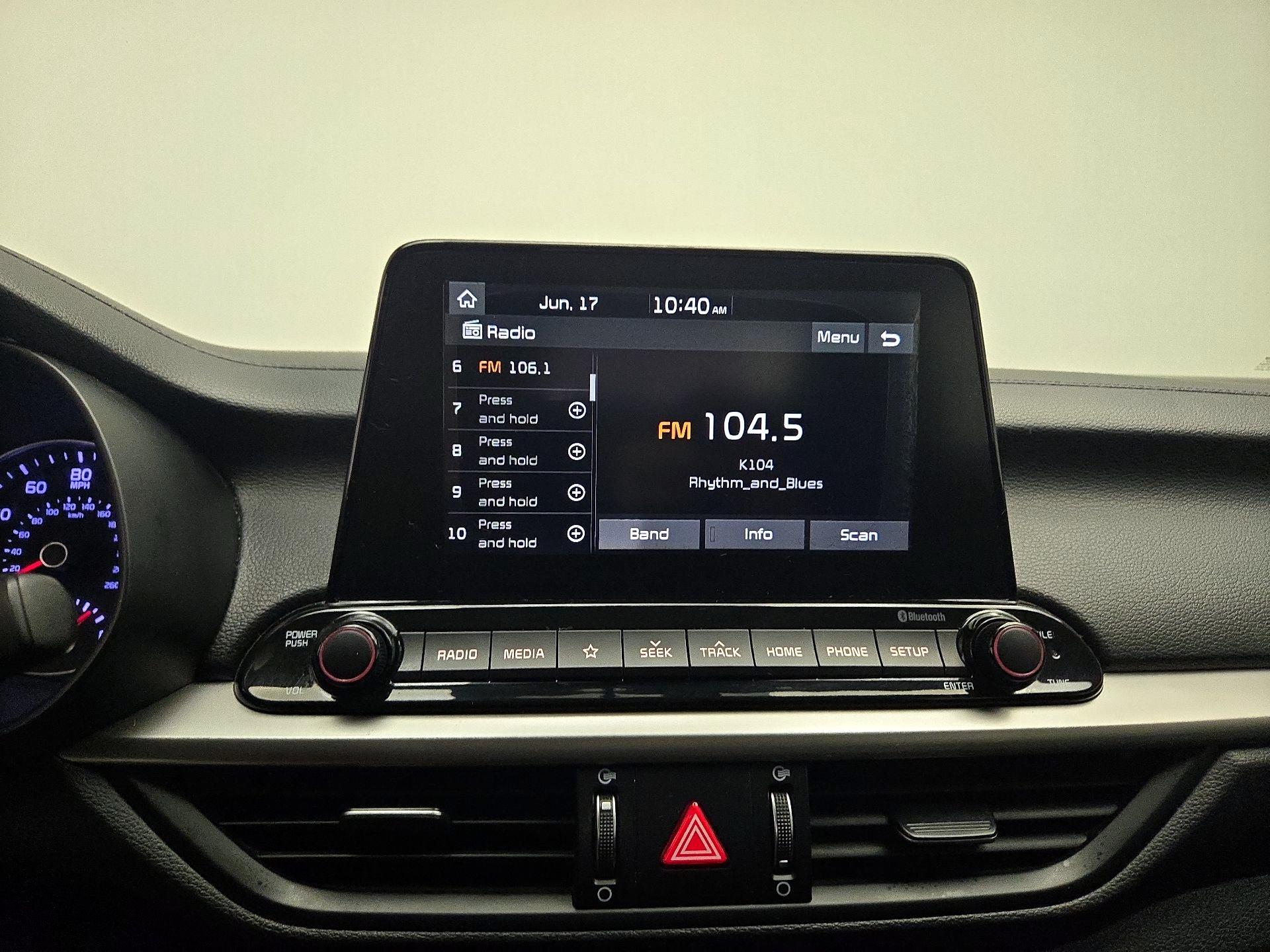 Thumbnail: 2021 Kia Forte - 15