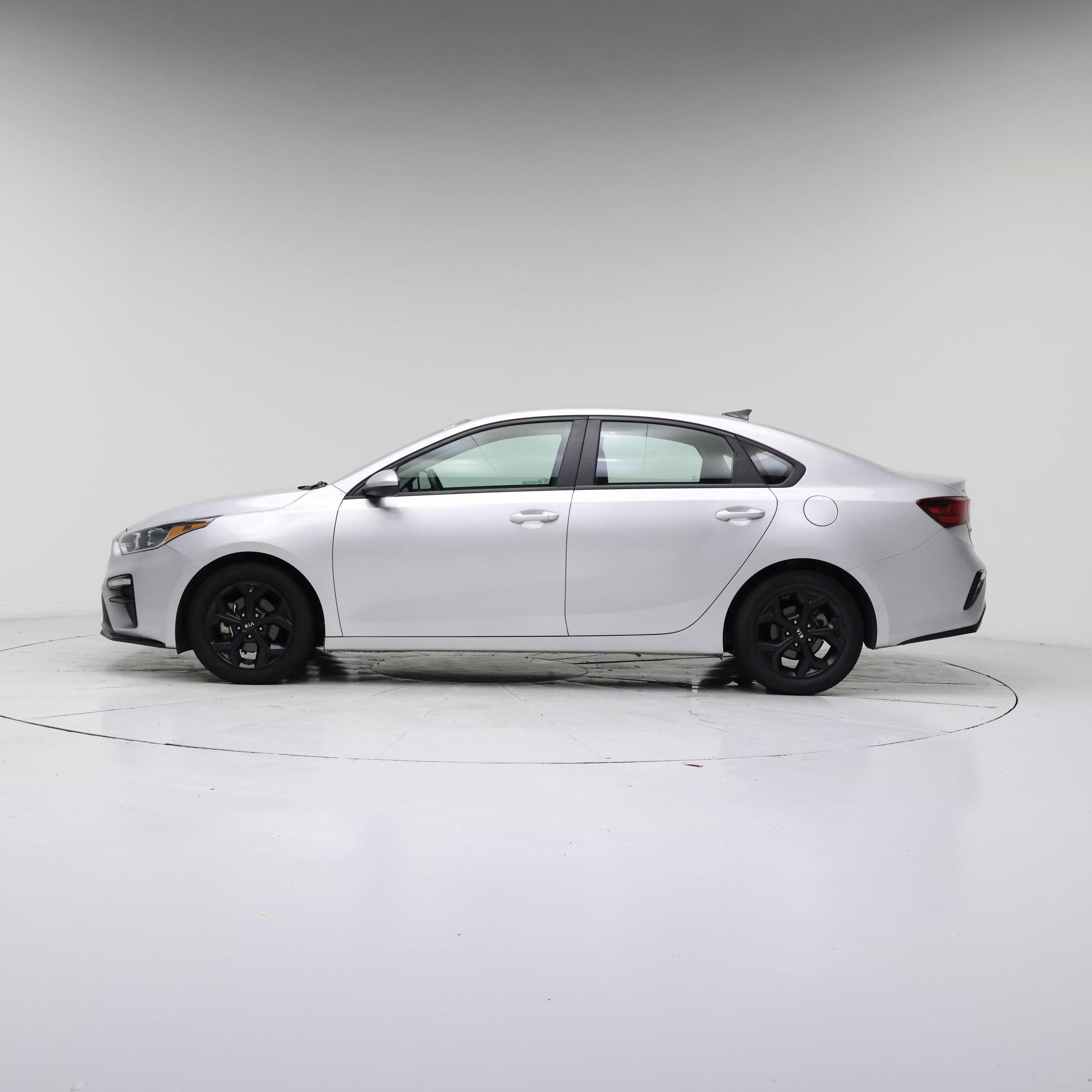 Thumbnail: 2021 Kia Forte - 3