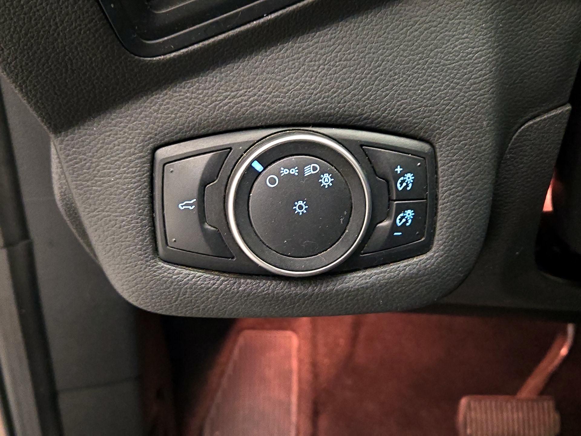 Thumbnail: 2017 Ford Escape - 13