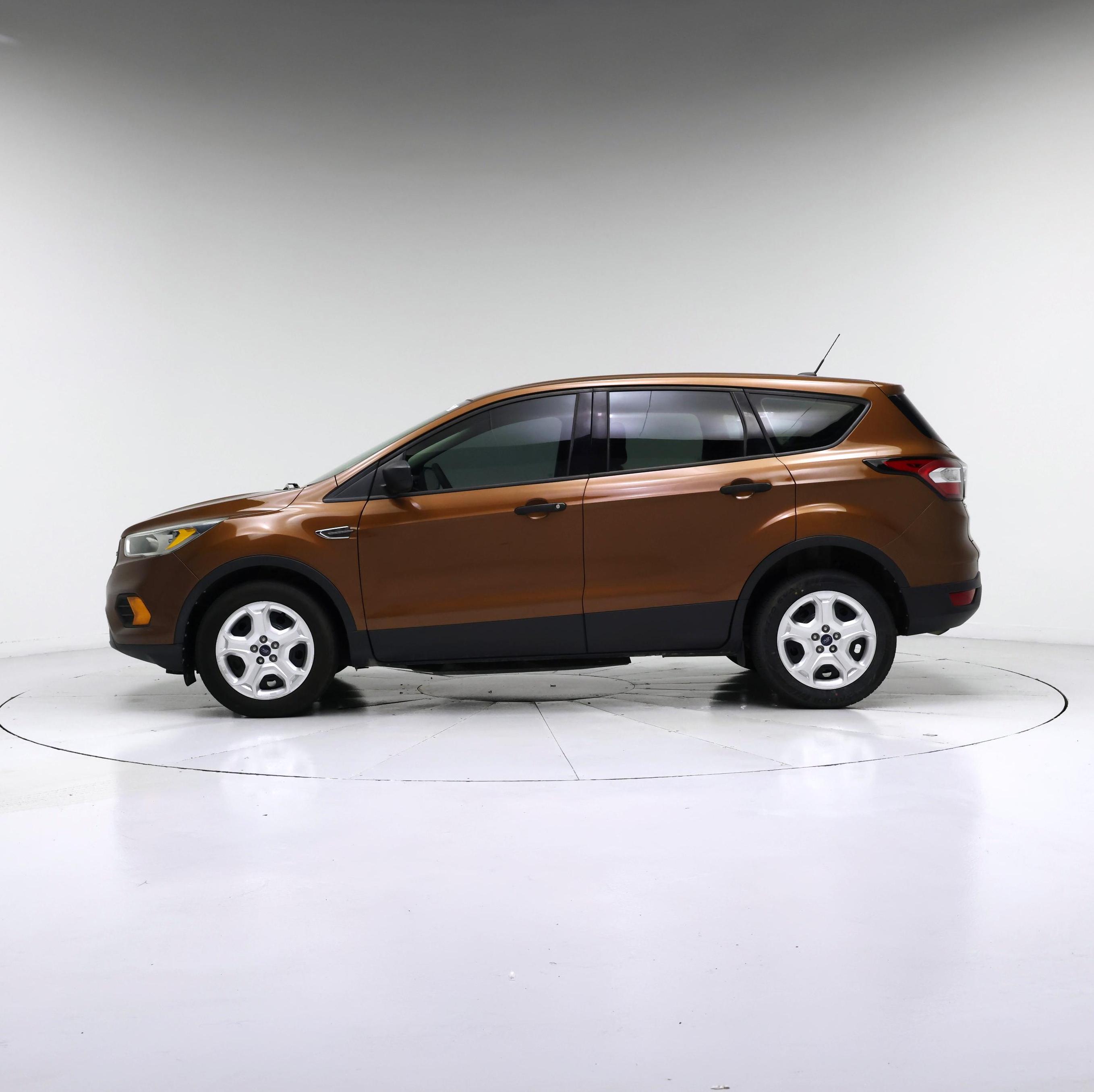 Thumbnail: 2017 Ford Escape - 3