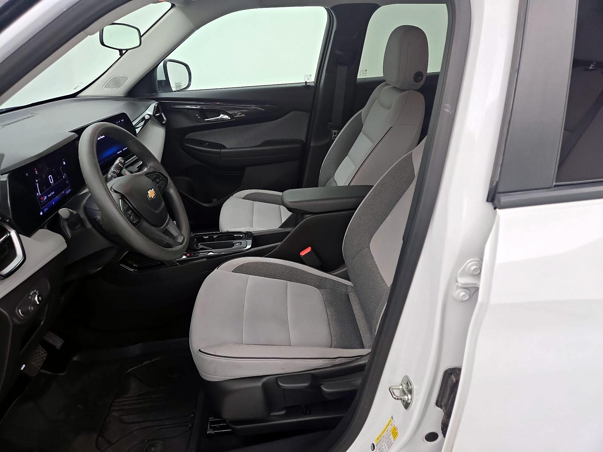 Thumbnail: 2025 Chevrolet TrailBlazer - 11