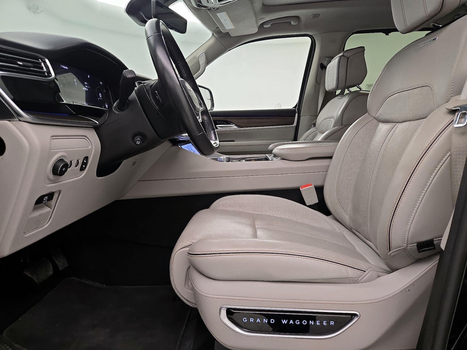 2023 Jeep Grand Wagoneer Series II - Photo 12