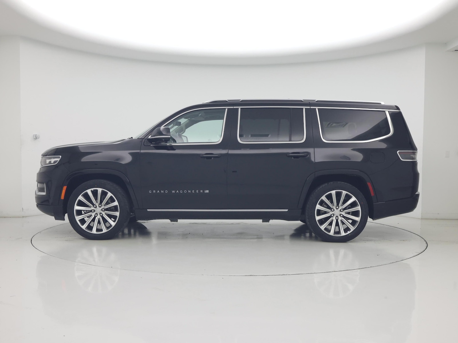 2023 Jeep Grand Wagoneer Series II - Photo 4