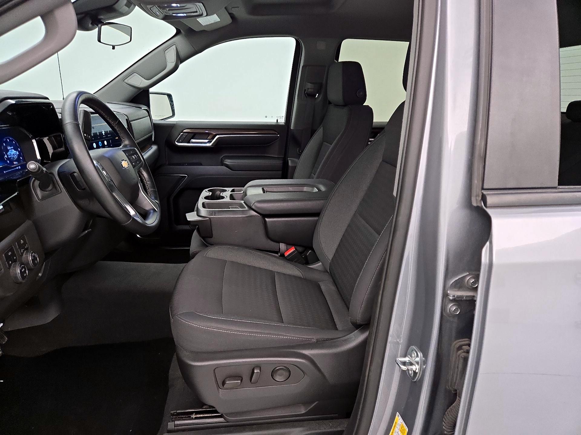Thumbnail: 2023 Chevrolet Silverado 1500 - 11