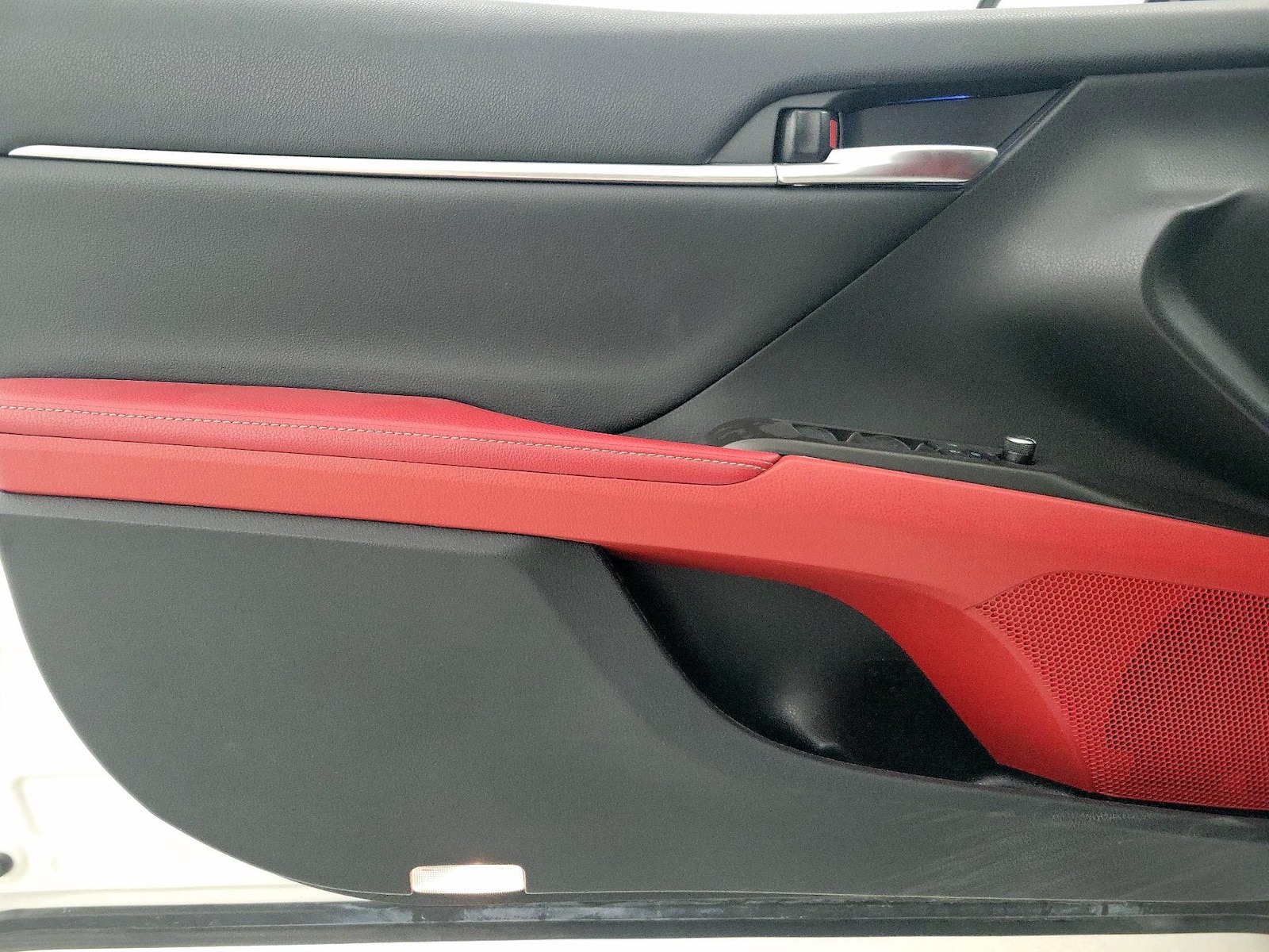 2021 Toyota Camry XSE - Photo 13