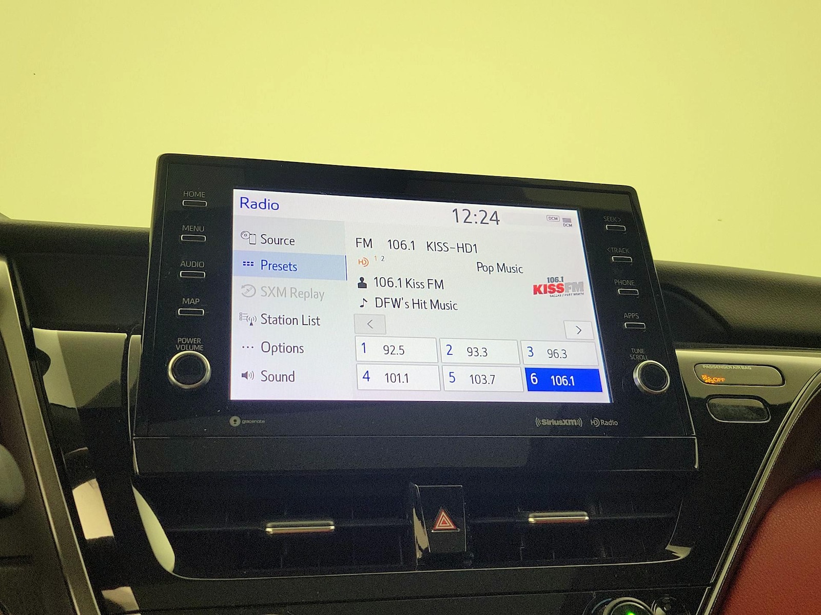 2021 Toyota Camry XSE - Photo 16