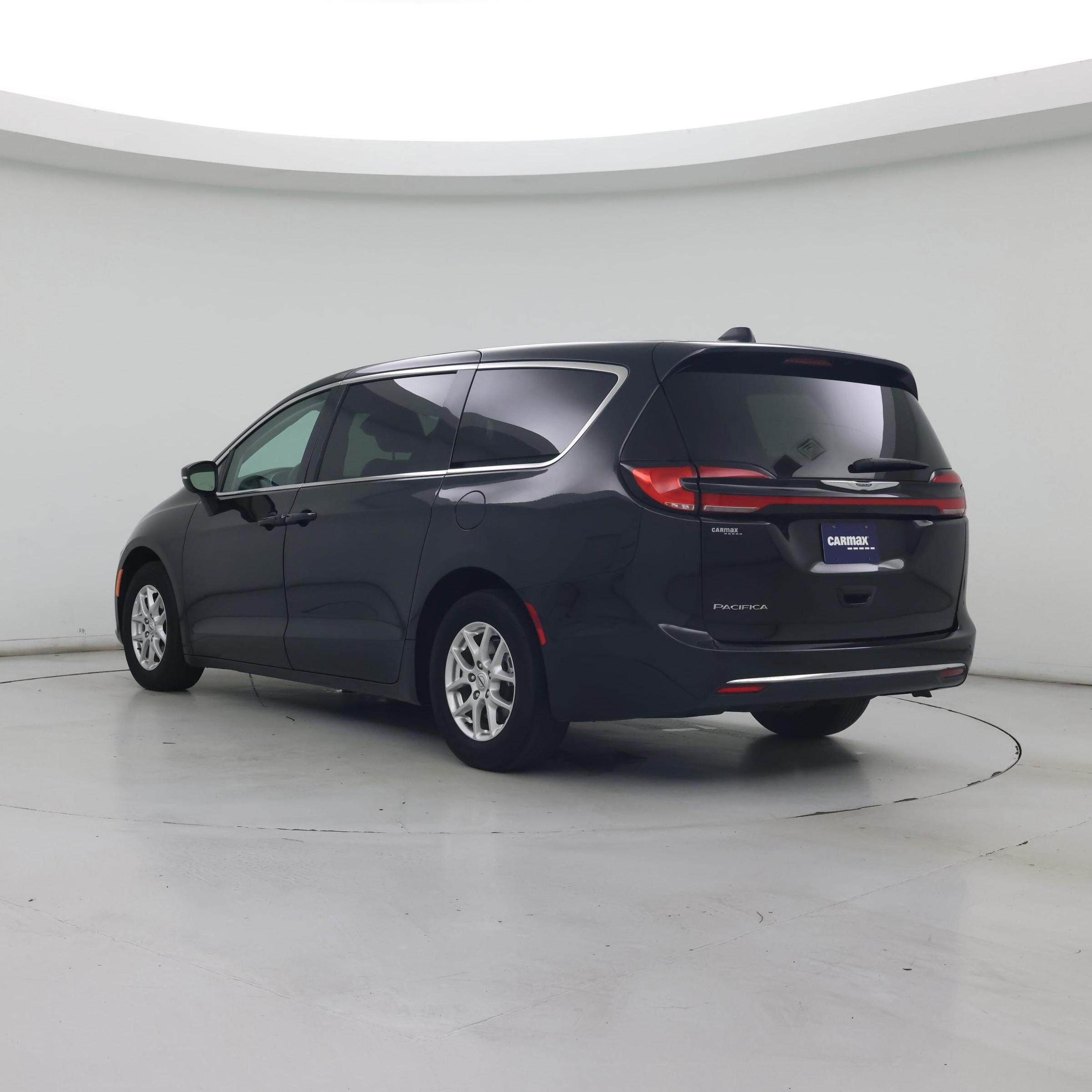Thumbnail: 2023 Chrysler Pacifica - 2