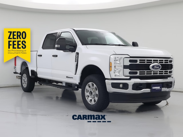 White 2024 Ford F-250 Super Duty Pickup Truck Four-Wheel Drive Automatic