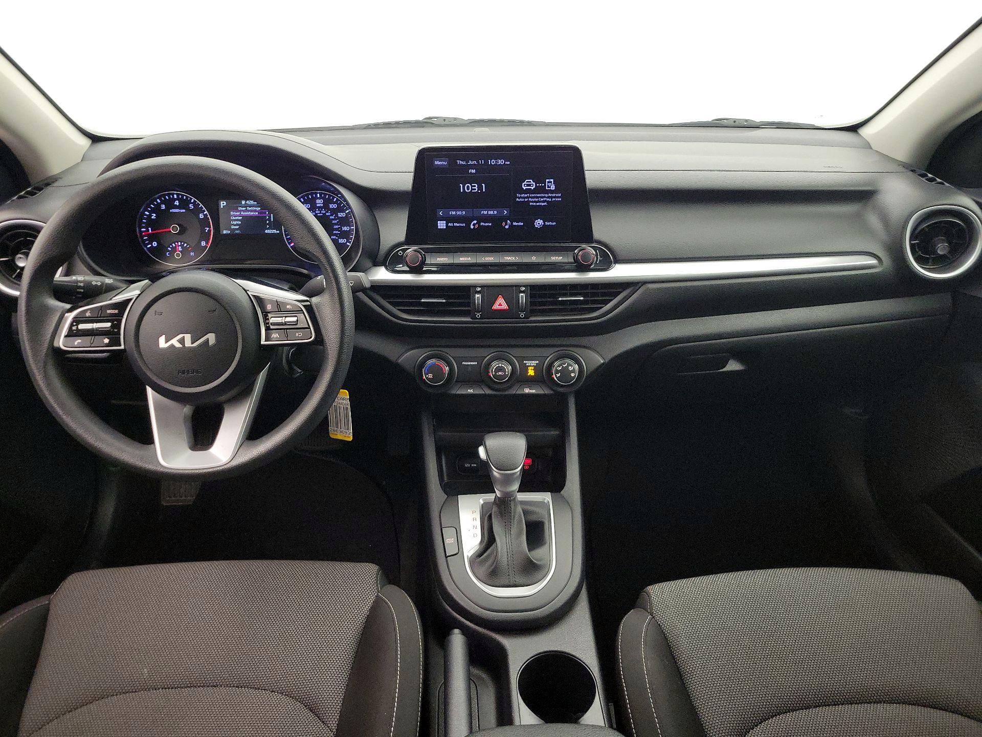 Thumbnail: 2024 Kia Forte - 9