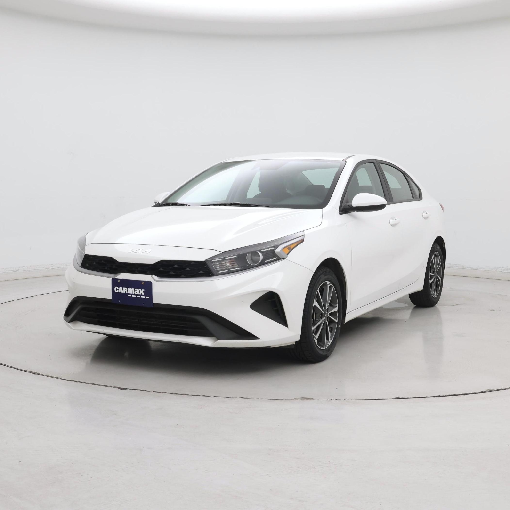 Thumbnail: 2024 Kia Forte - 4