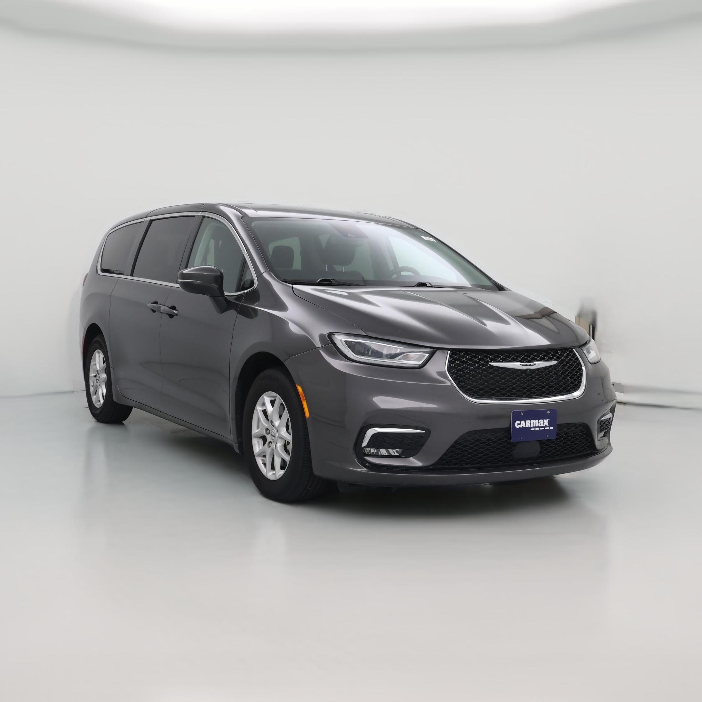 Thumbnail: 2023 Chrysler Pacifica - 1