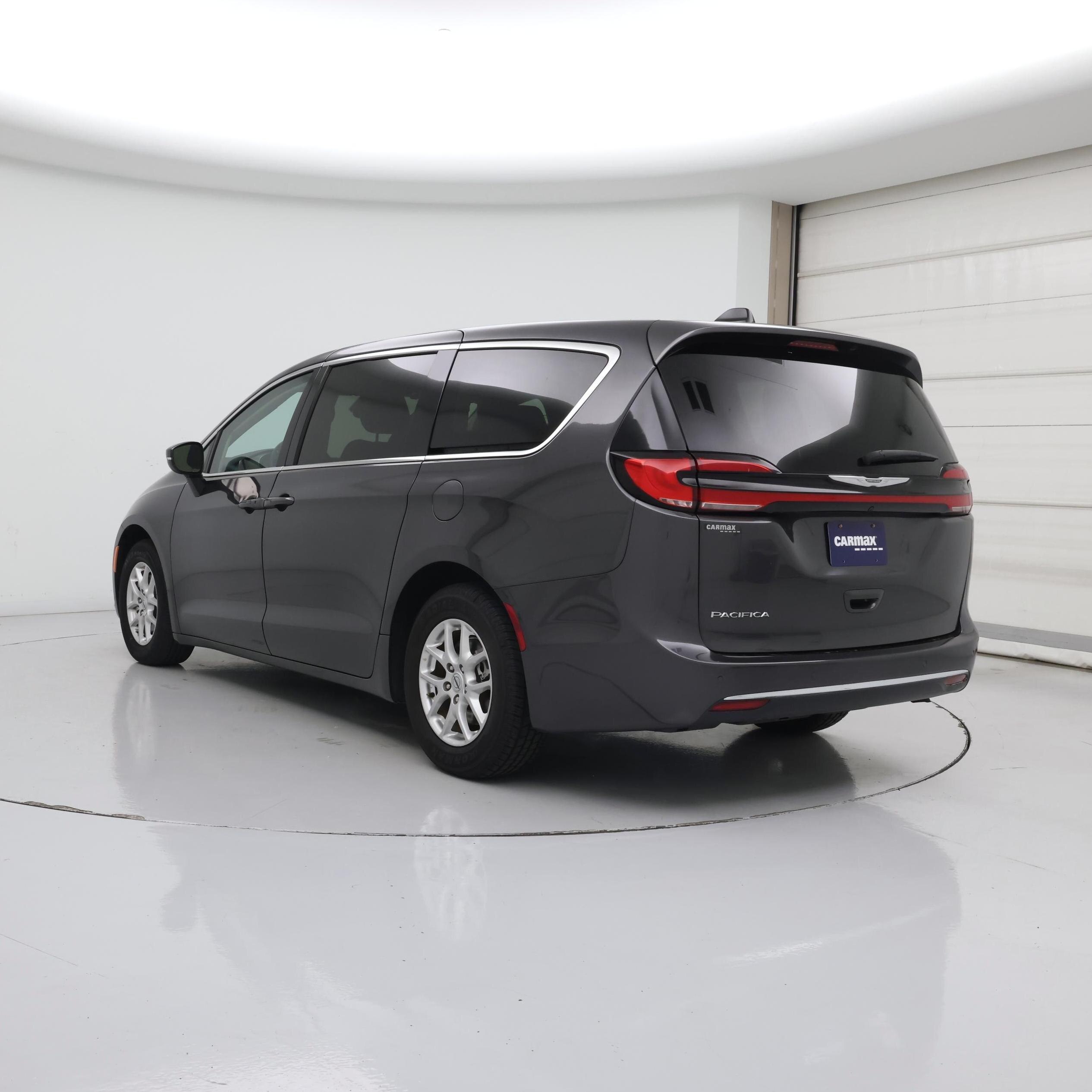 Thumbnail: 2023 Chrysler Pacifica - 2