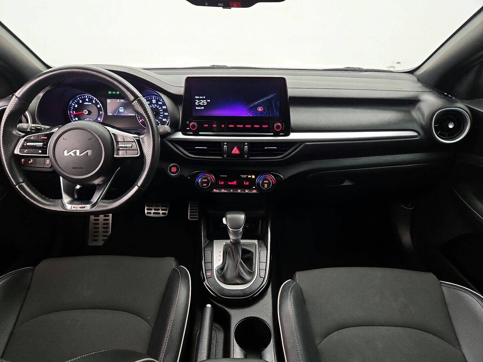 Thumbnail: 2023 Kia Forte - 9