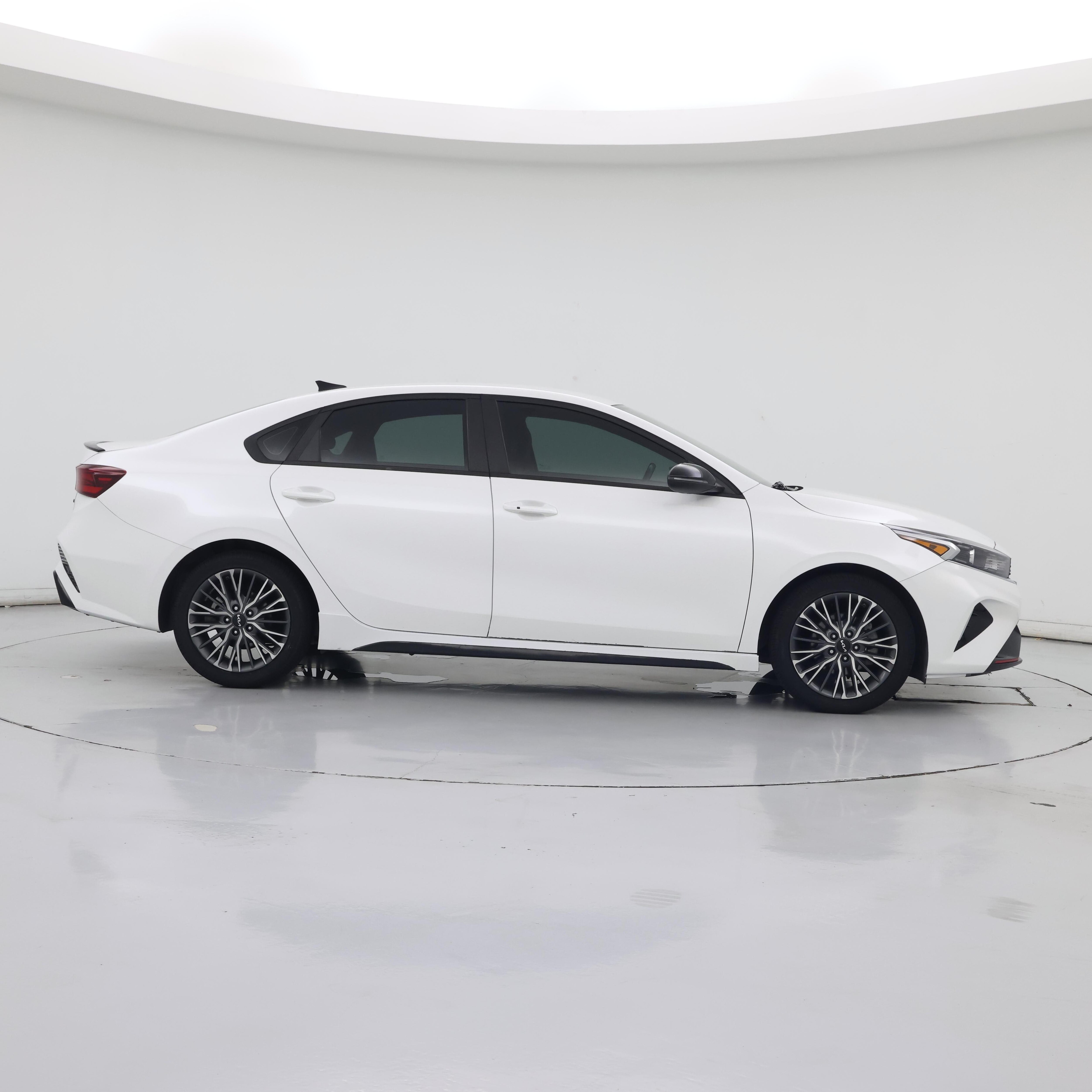 Thumbnail: 2023 Kia Forte - 7