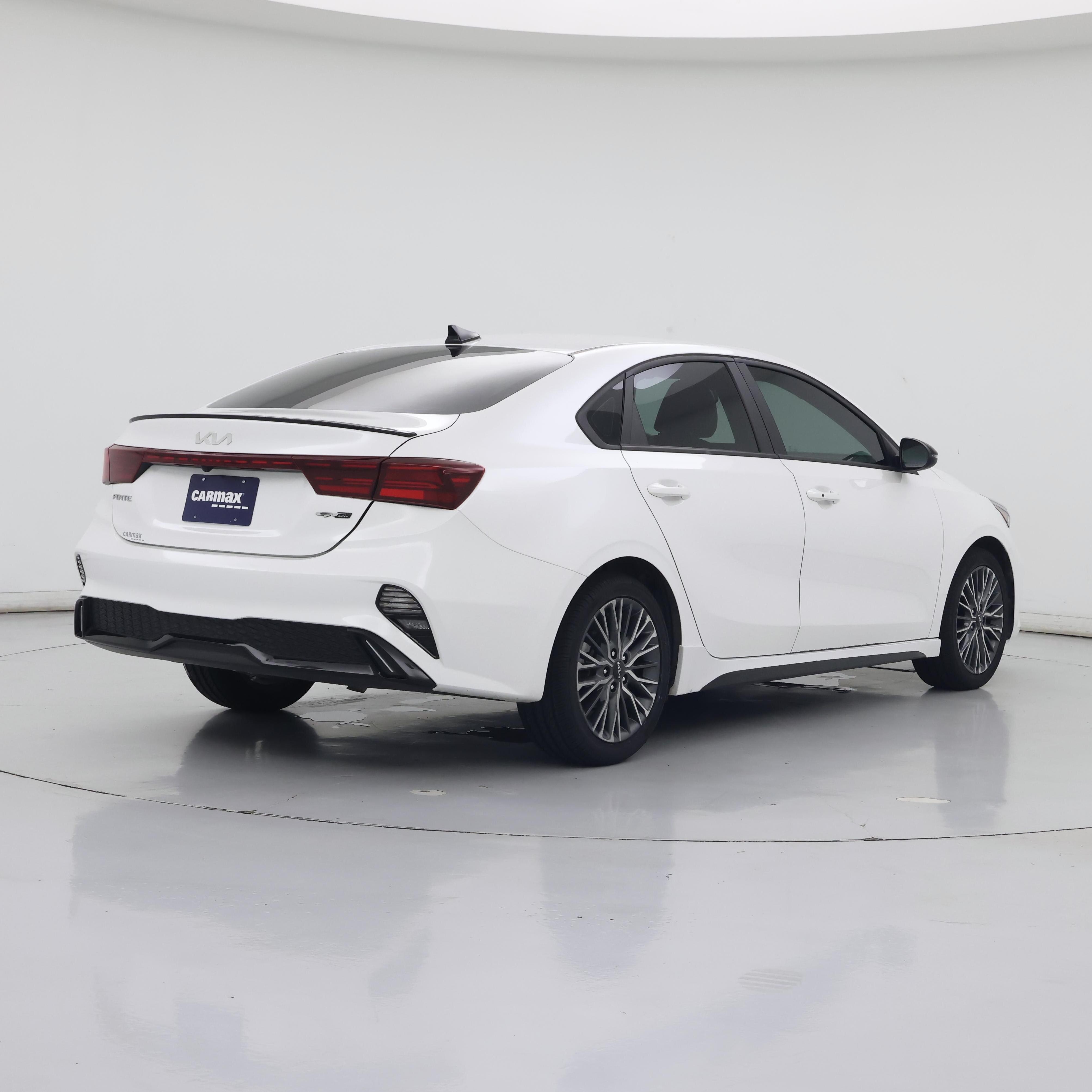 Thumbnail: 2023 Kia Forte - 8