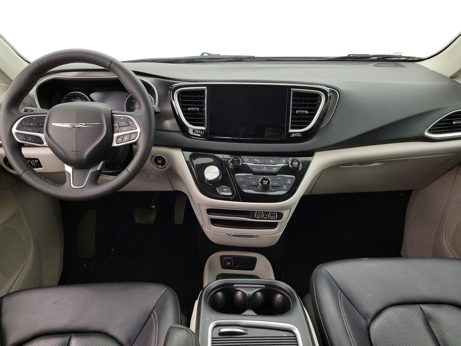 Thumbnail: 2024 Chrysler Pacifica - 9