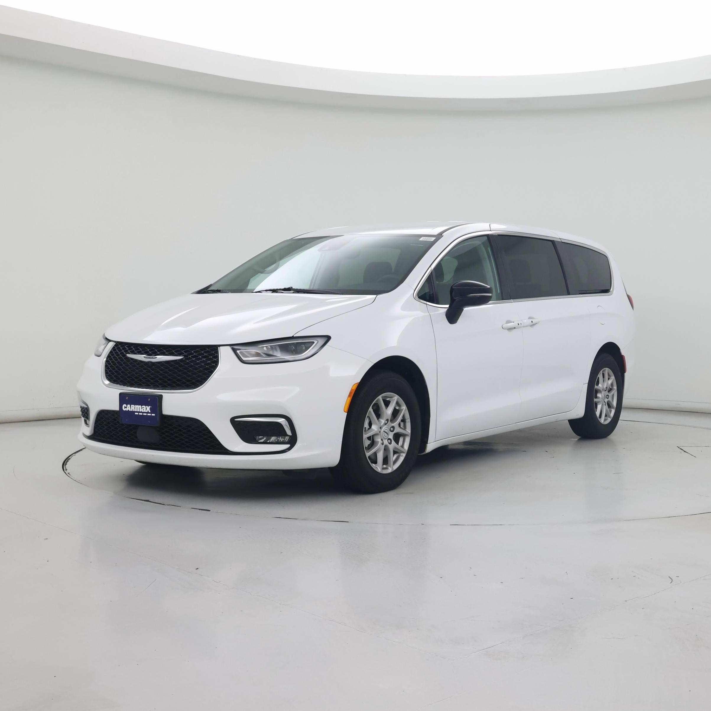 Thumbnail: 2024 Chrysler Pacifica - 4