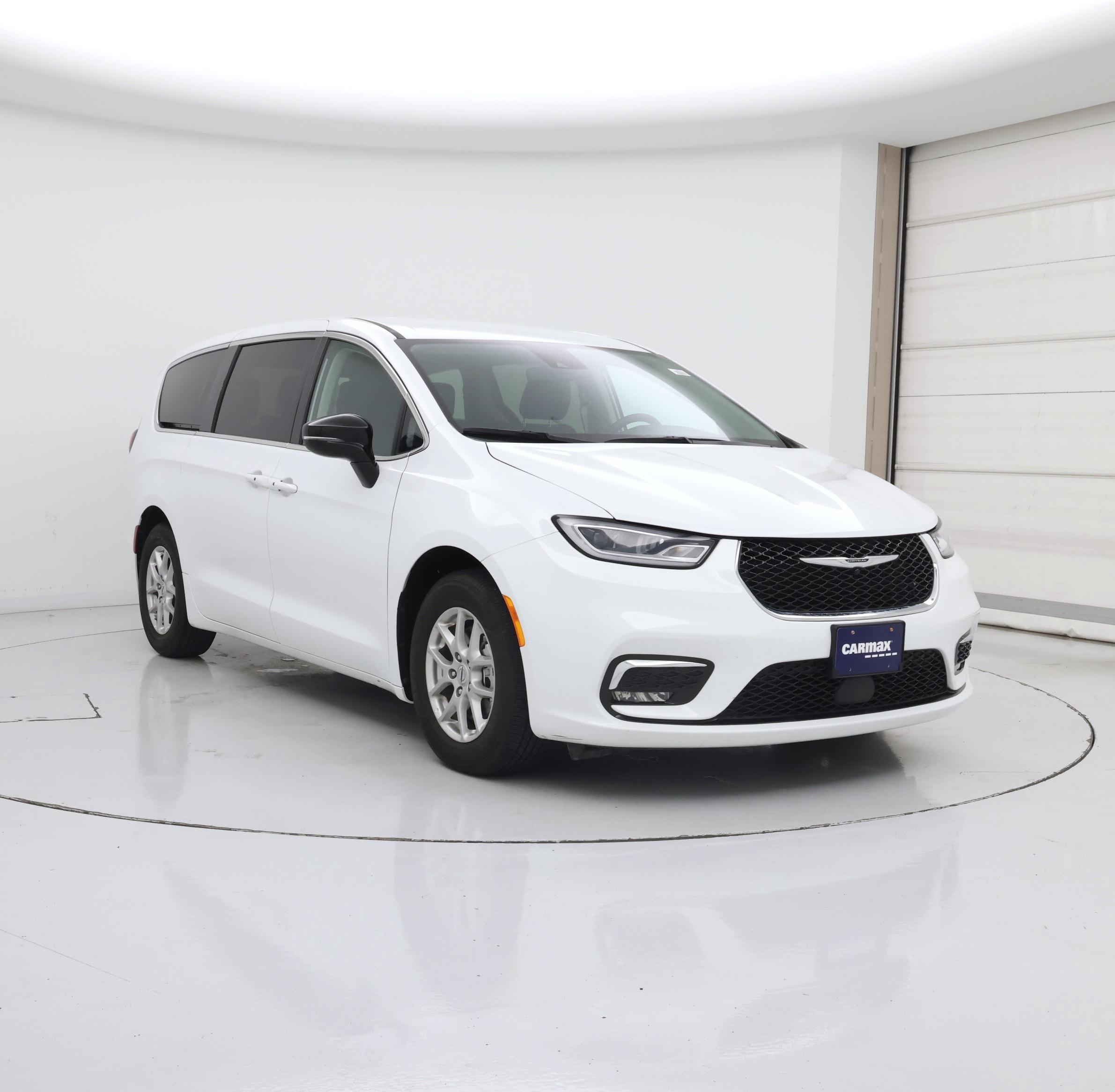 White 2024 Chrysler Pacifica Touring L FWD Minivan Front-Wheel Drive Automatic