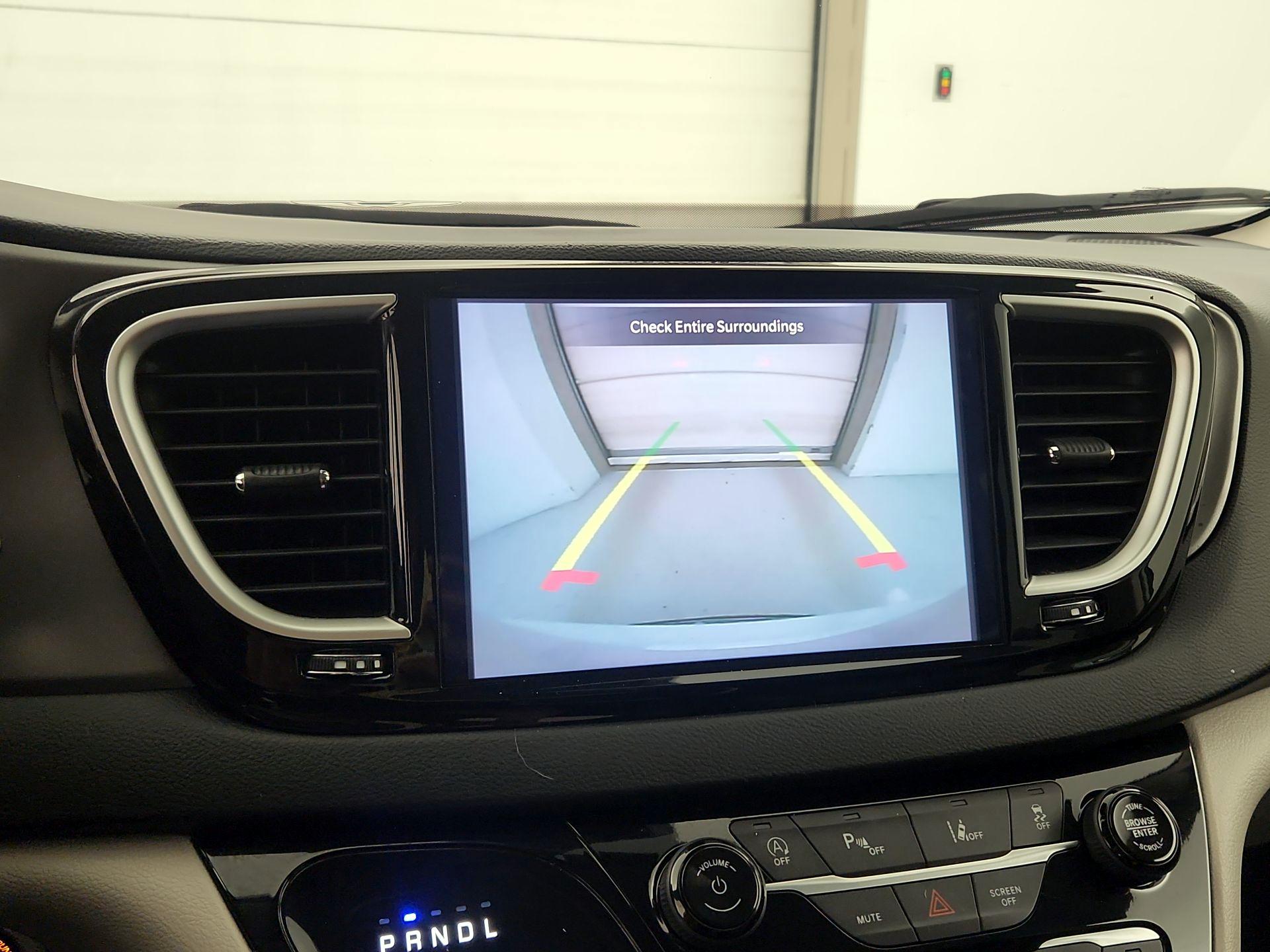 Thumbnail: 2024 Chrysler Pacifica - 14