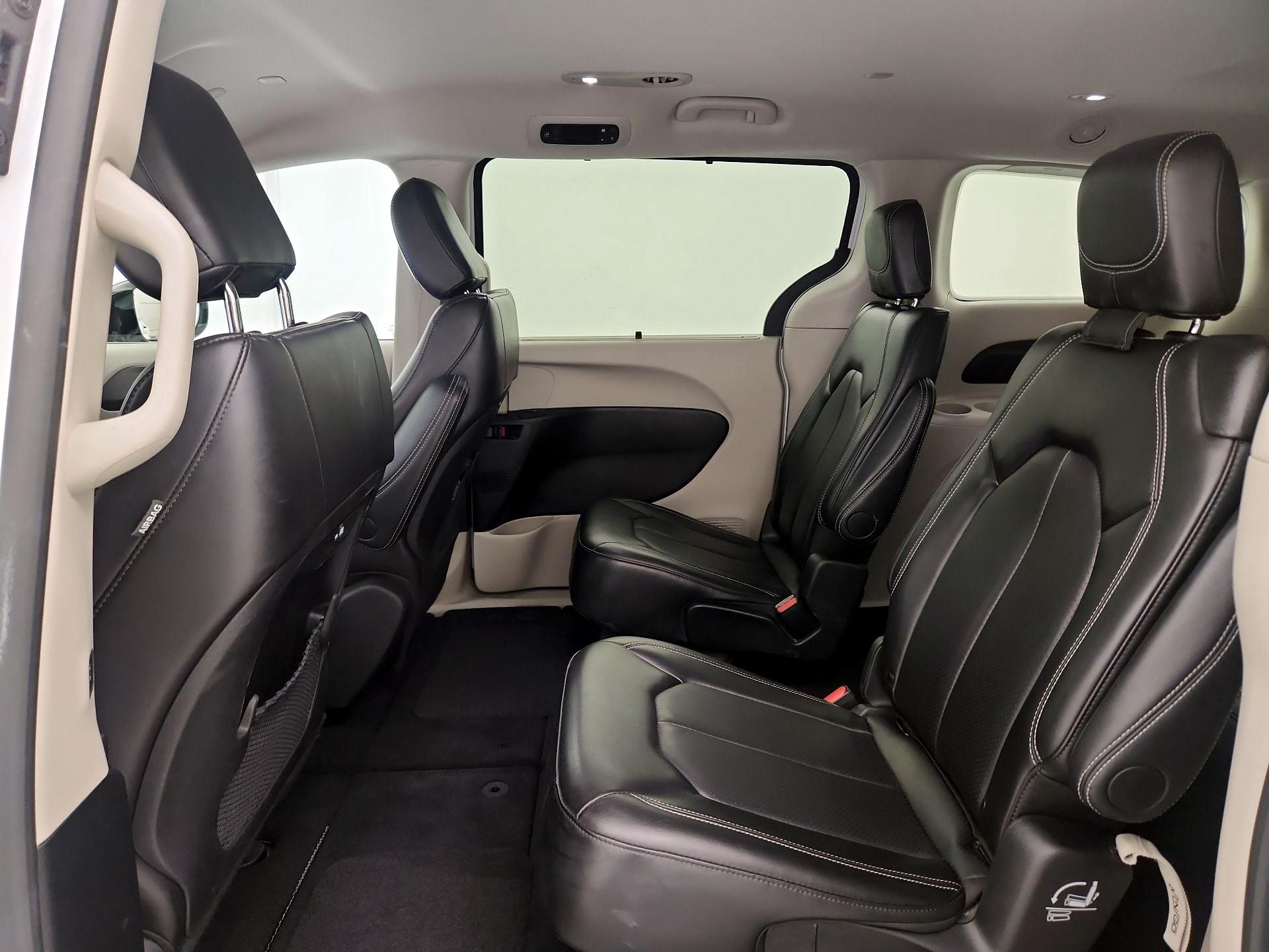 Thumbnail: 2024 Chrysler Pacifica - 19