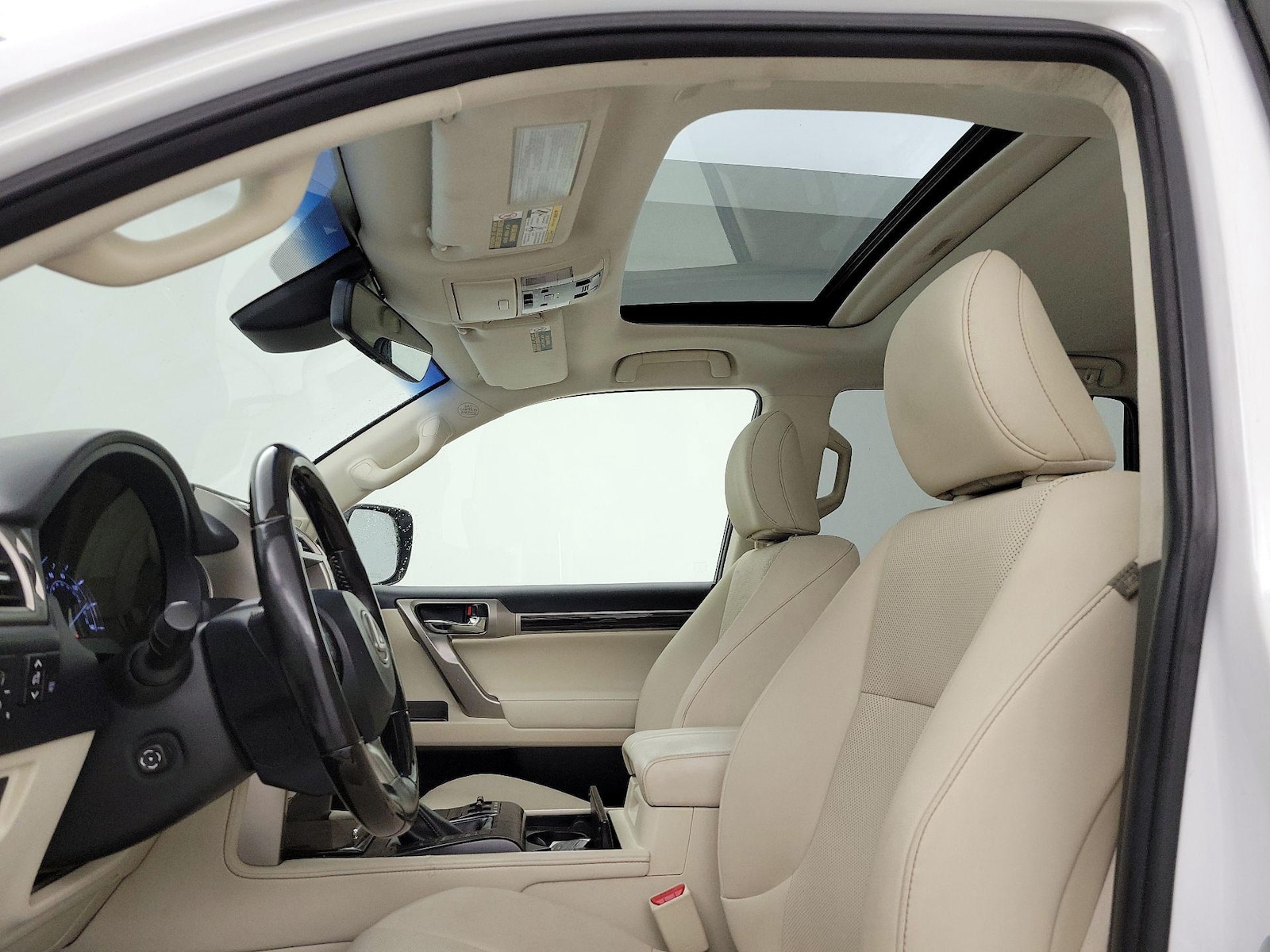 Sunroof(s) & Overhead Airbags