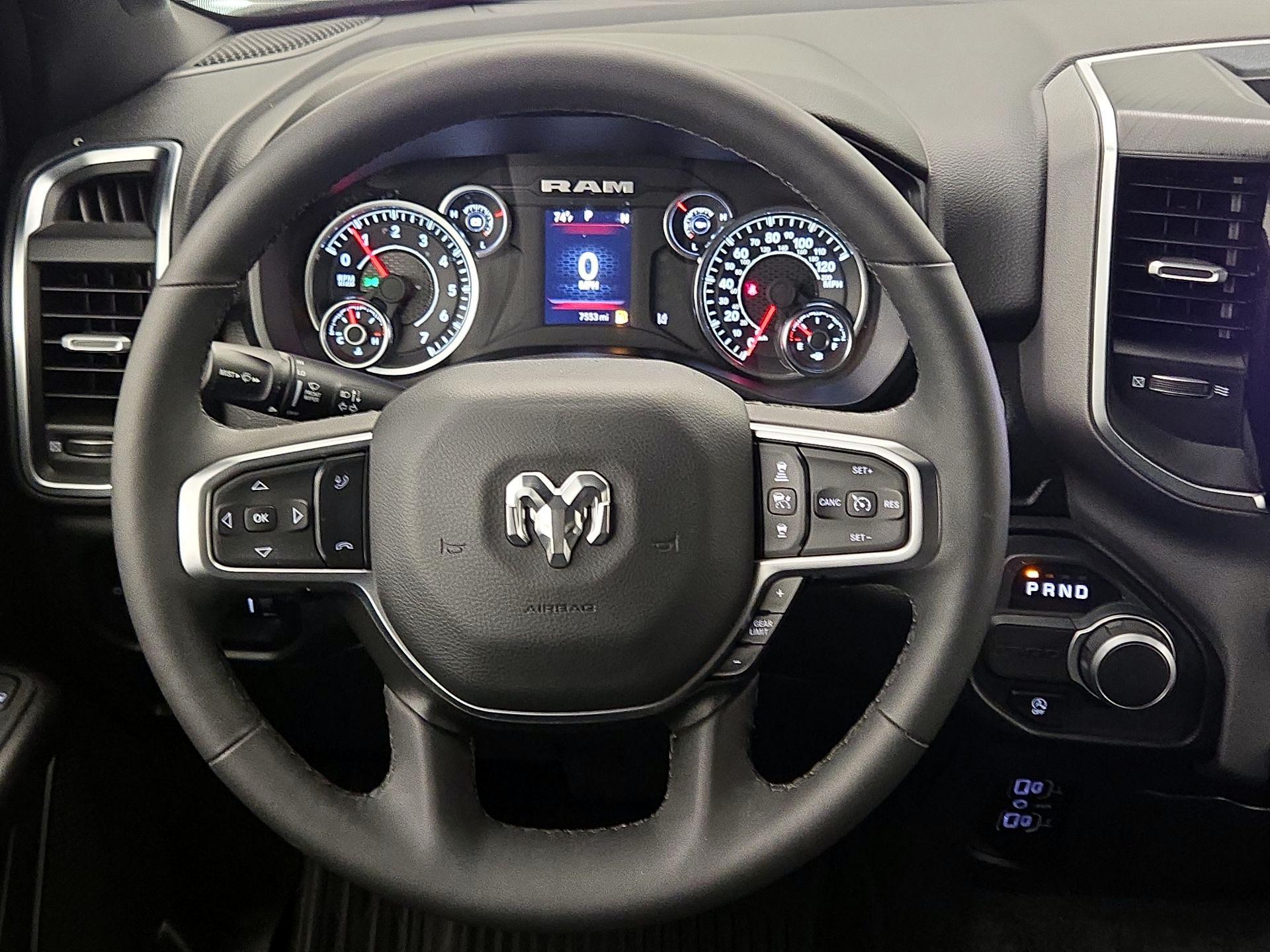 Thumbnail: 2025 RAM 1500 - 10