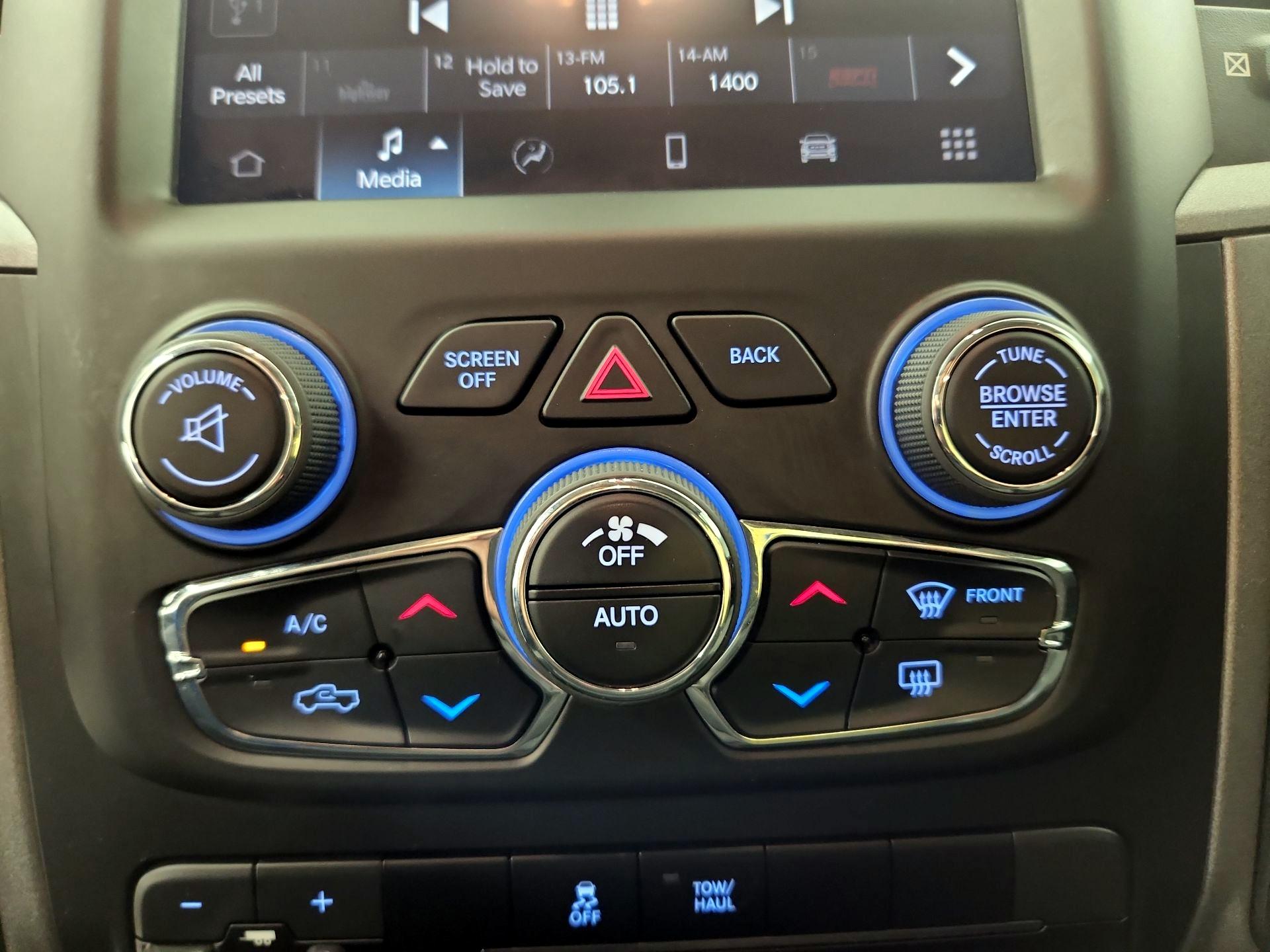 Thumbnail: 2023 RAM 1500 Classic - 16