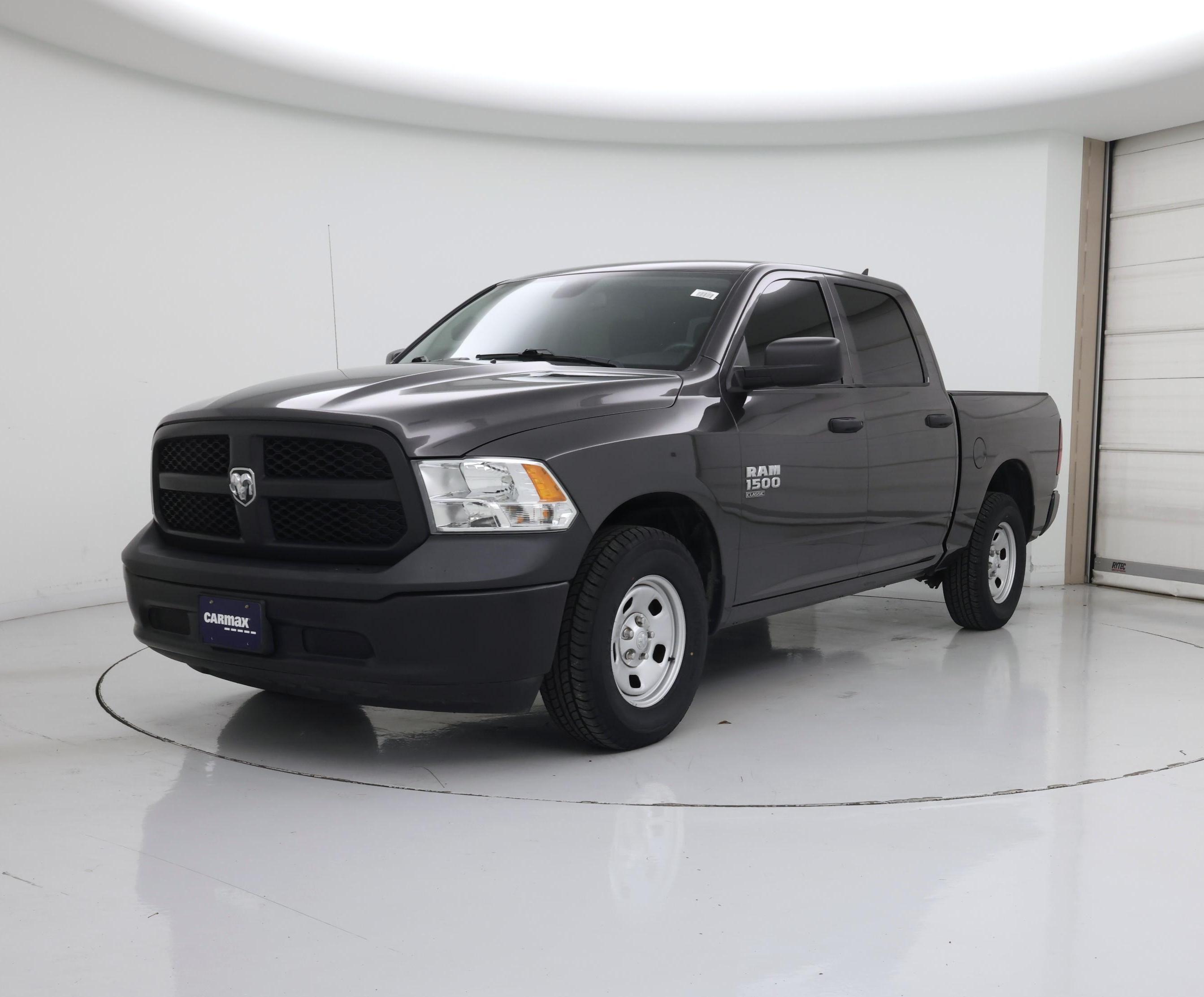 Thumbnail: 2023 RAM 1500 Classic - 4