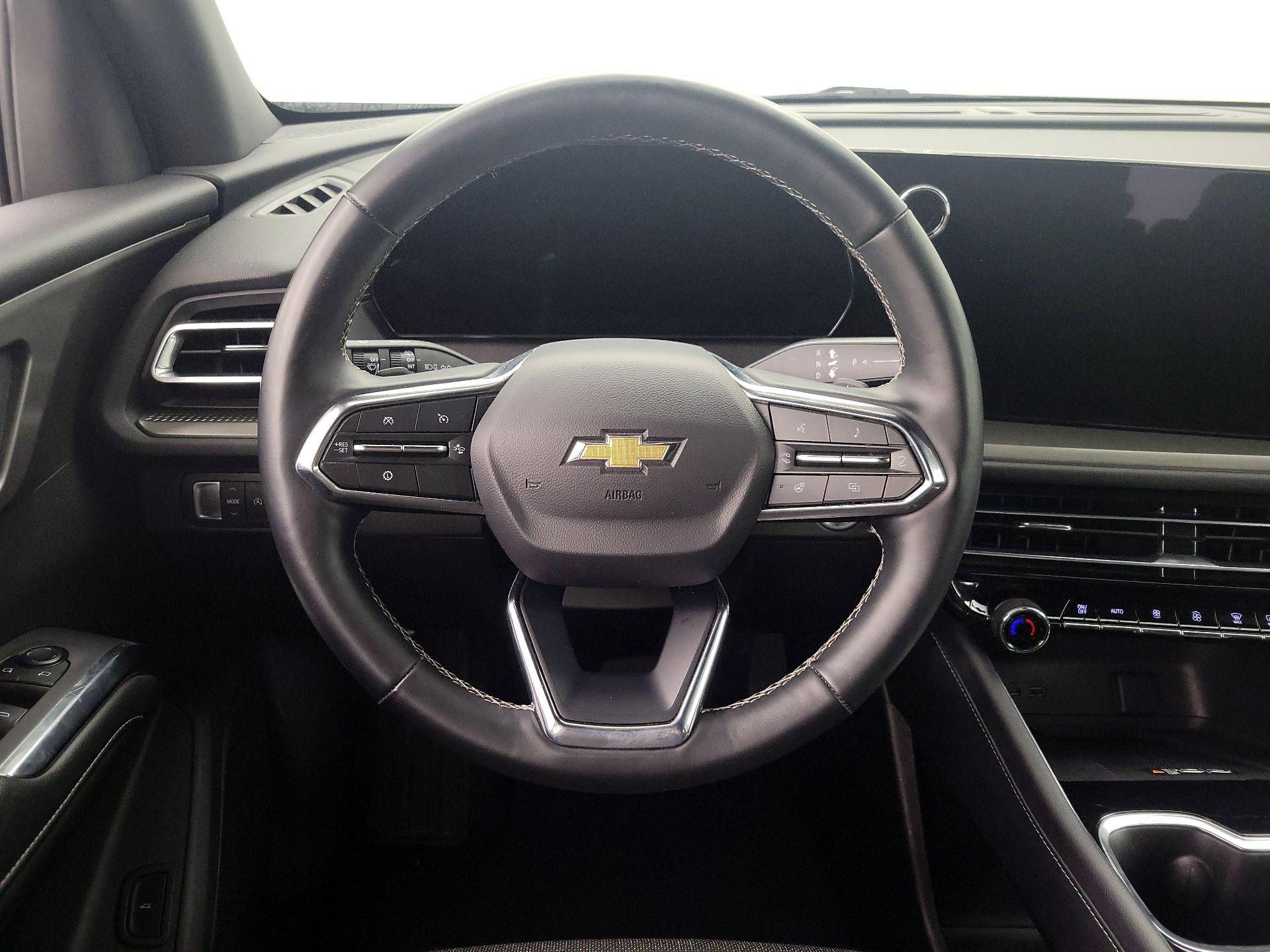 Thumbnail: 2025 Chevrolet Traverse - 10