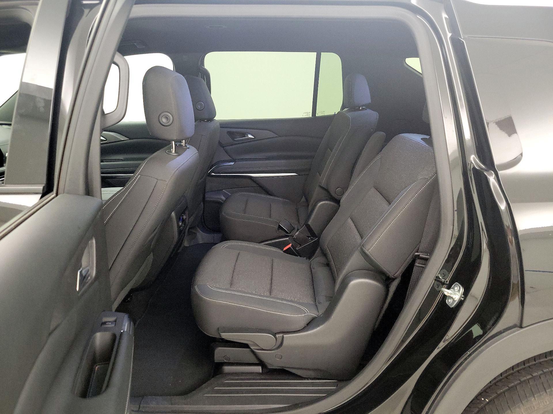 Thumbnail: 2025 Chevrolet Traverse - 19