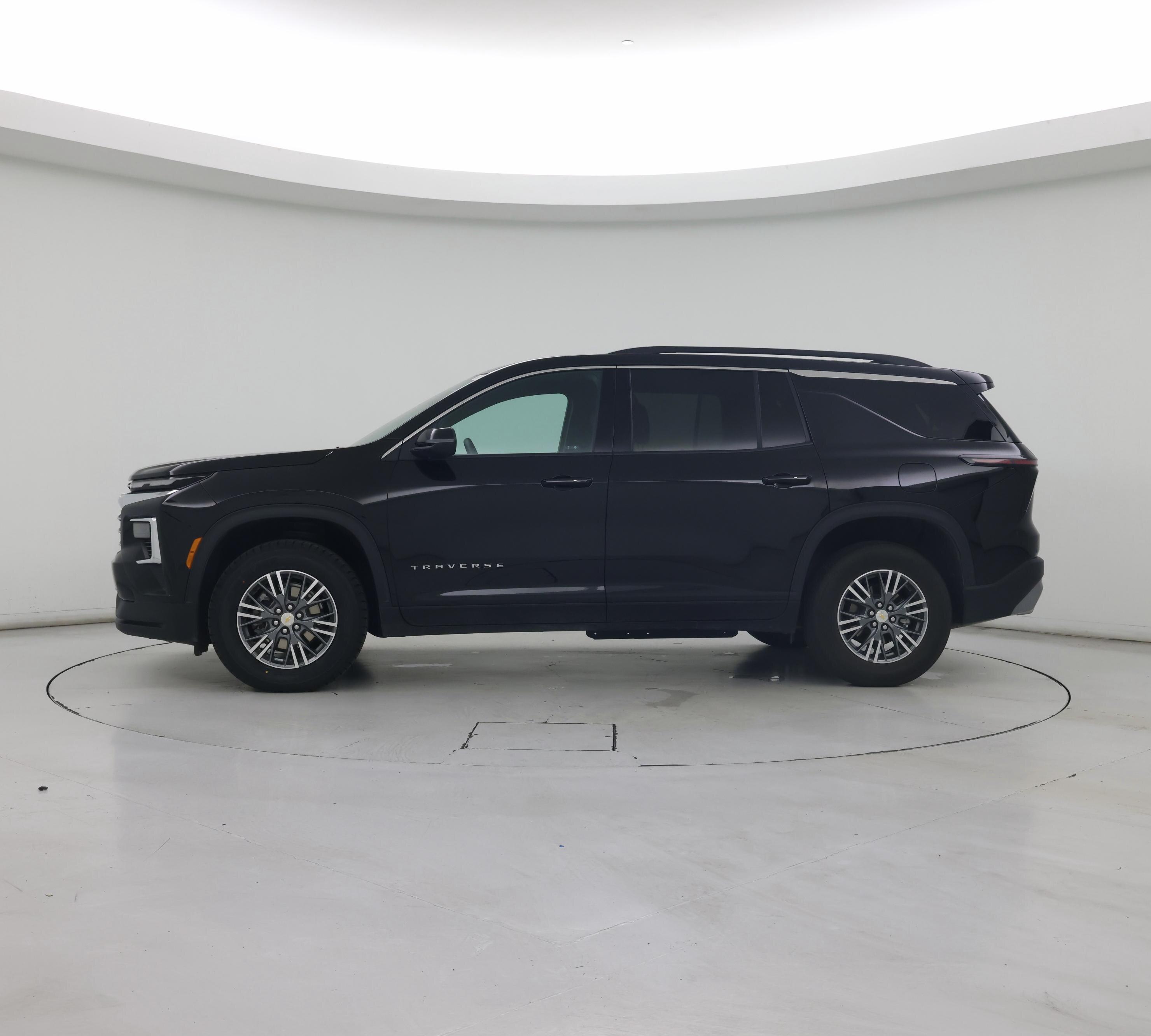 Thumbnail: 2025 Chevrolet Traverse - 3