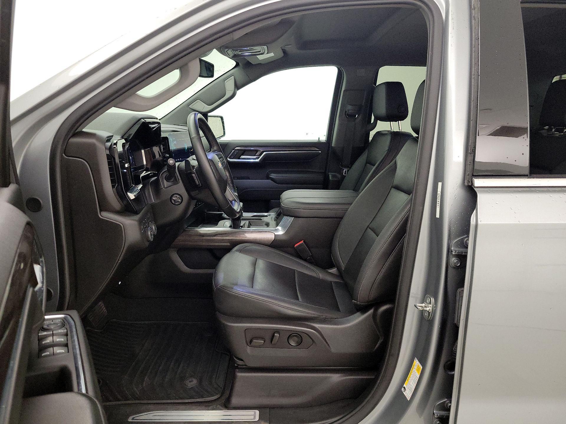 Thumbnail: 2024 Chevrolet Silverado 1500 - 11