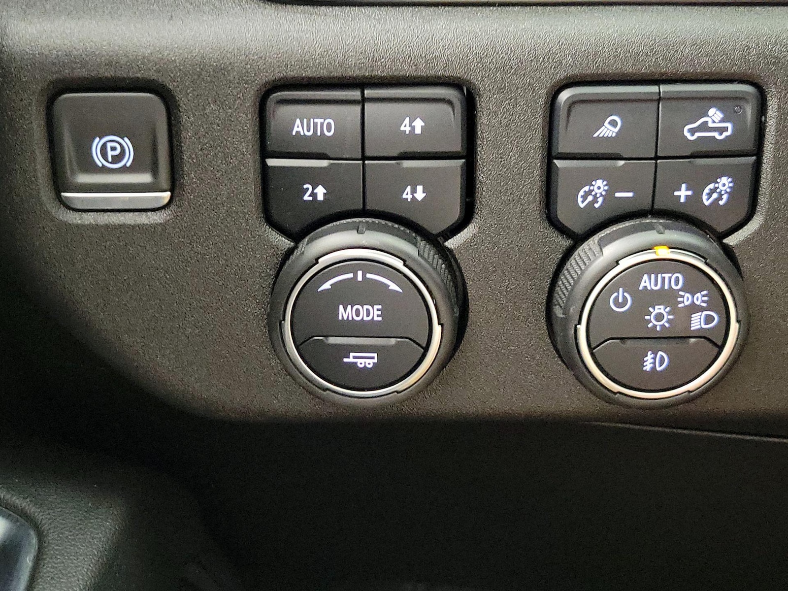 2024 Chevrolet Silverado 1500 LTZ - Photo 14