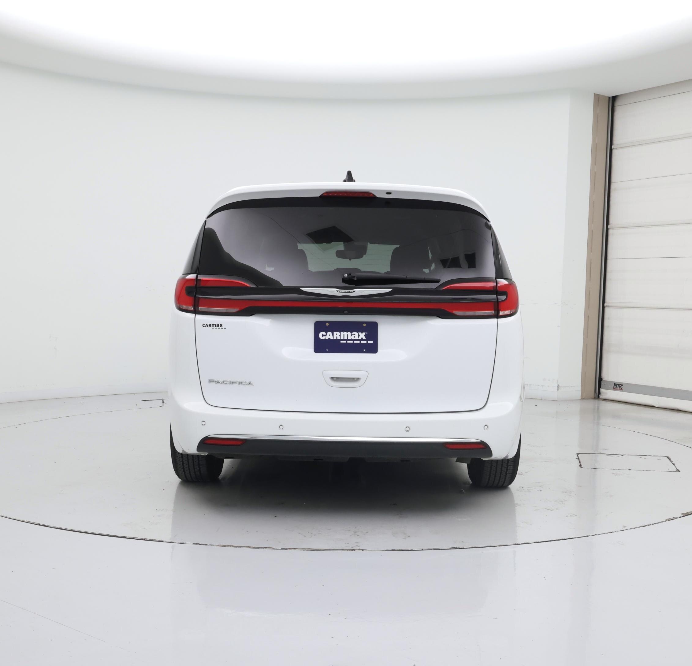 Thumbnail: 2024 Chrysler Pacifica - 6