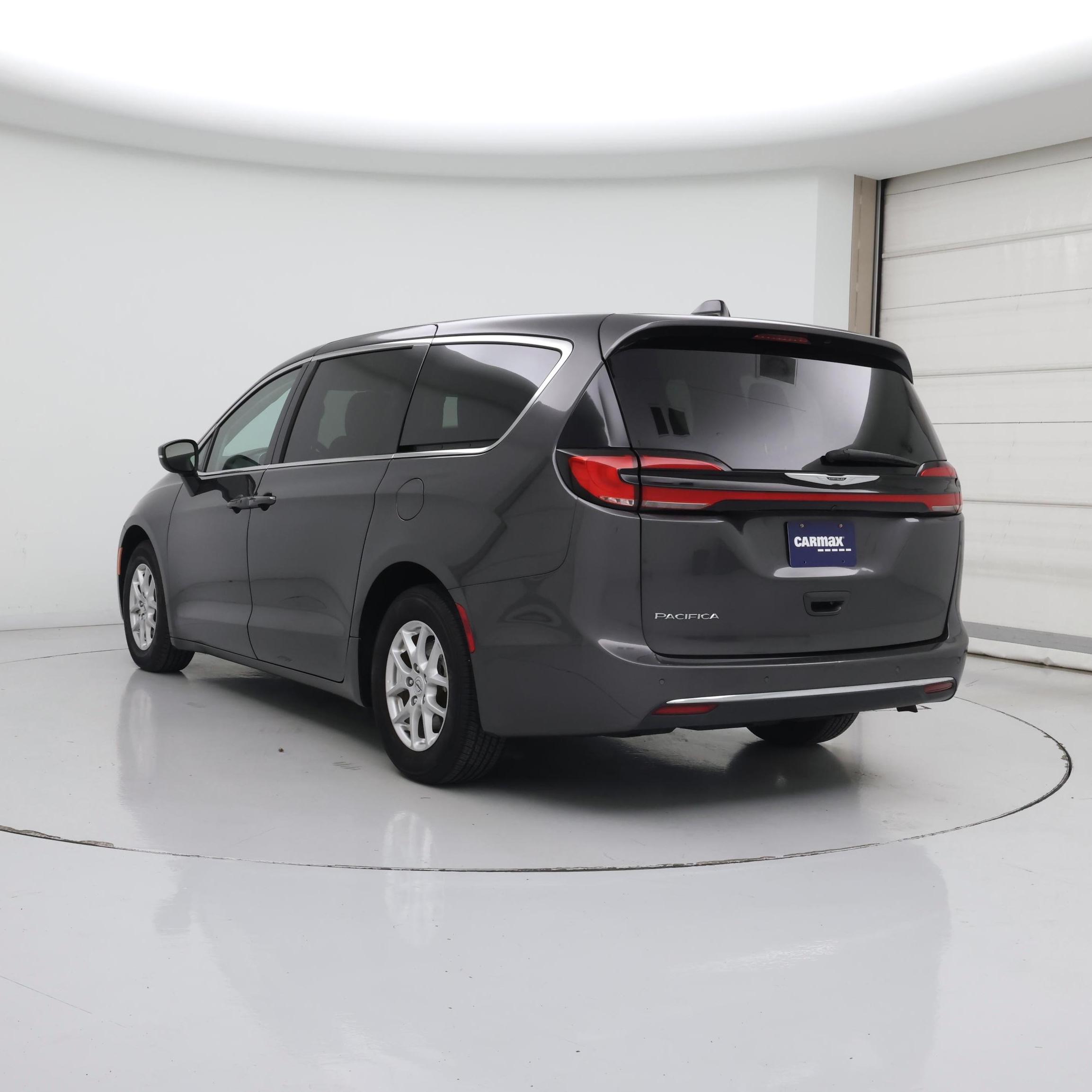 Thumbnail: 2023 Chrysler Pacifica - 2